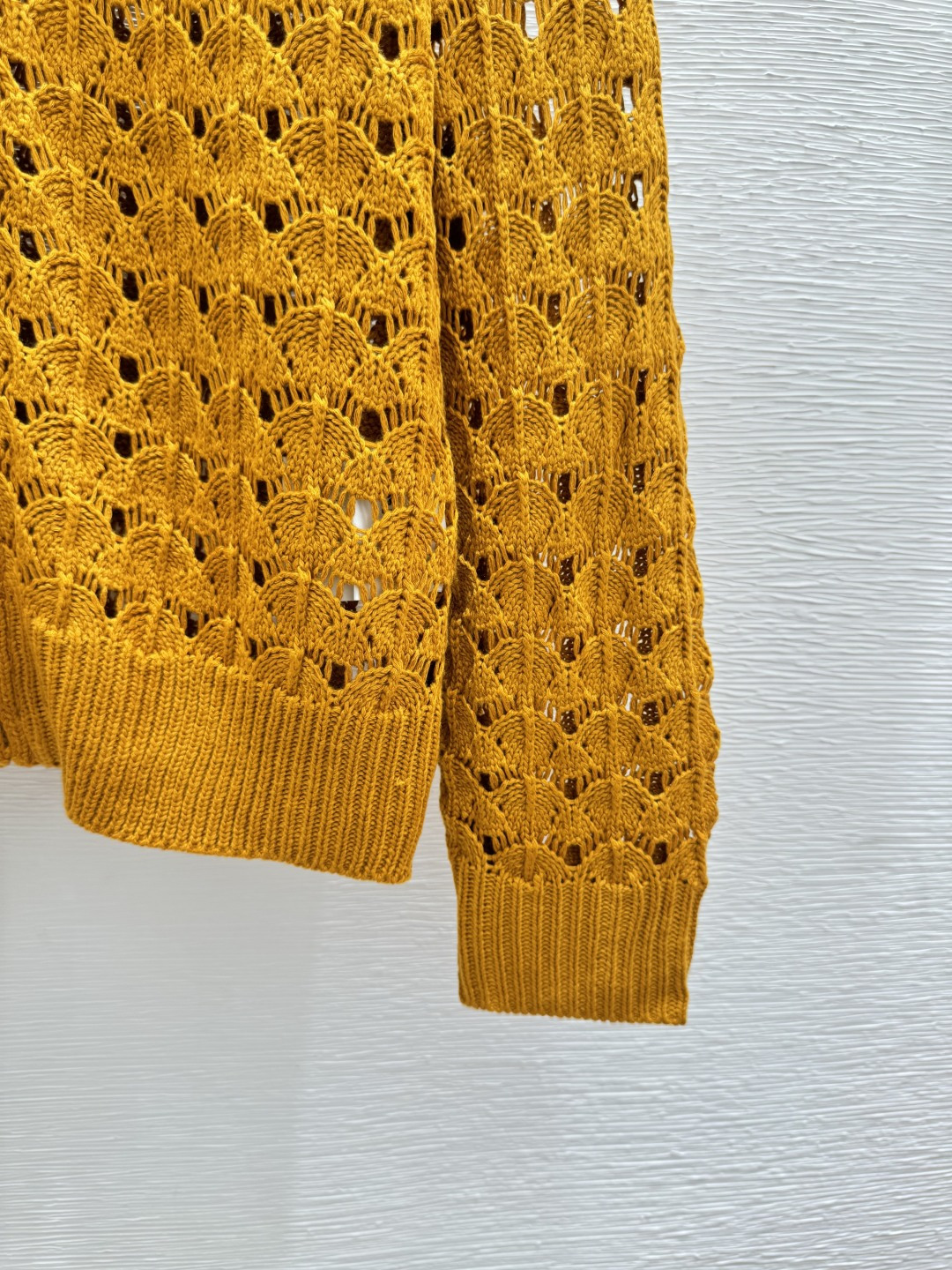 🆕M家🆕 春夏新款 纯色镂空故里针织长袖开衫颜色：黄色尺码：36.38.40