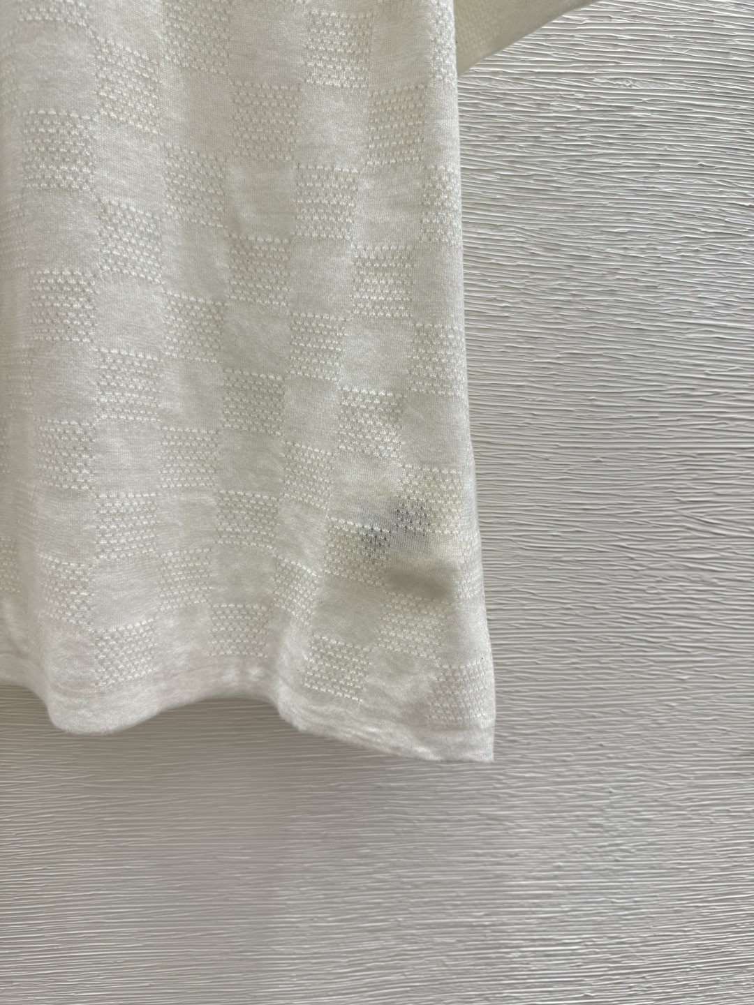 🆕L家🆕 春夏新款 纯色简约圆领针织短袖颜色：白色尺码：36.38.40