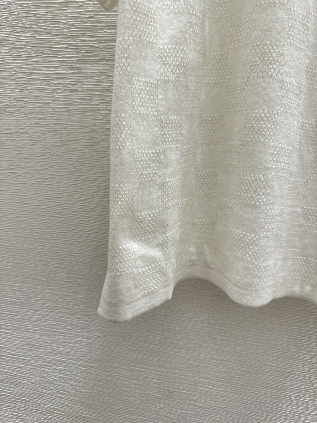 🆕L家🆕 春夏新款 纯色简约圆领针织短袖颜色：白色尺码：36.38.40