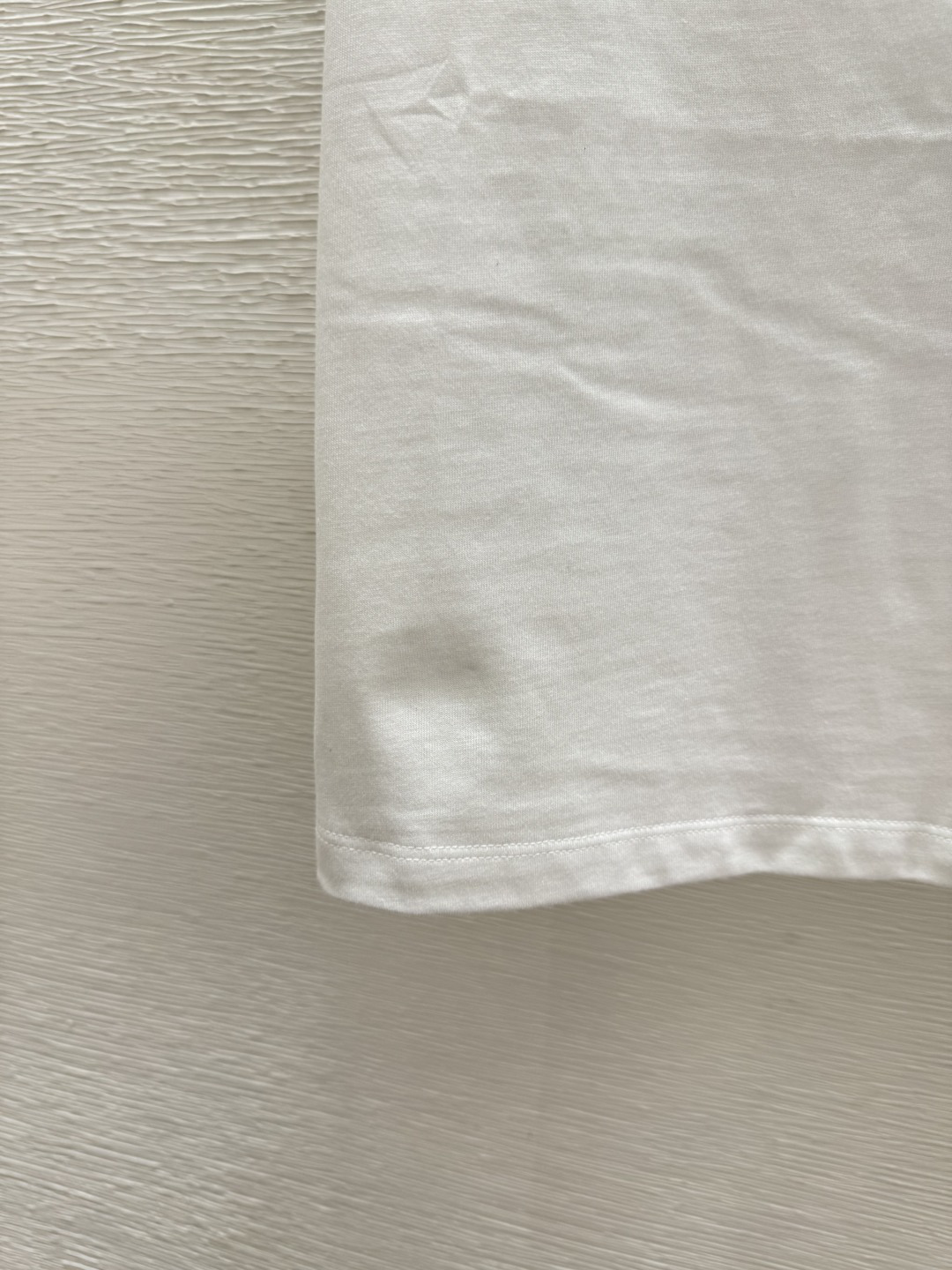 🆕P家🆕 春夏新款 纯色简约圆领针织短袖颜色：白色 尺码：36.38.40