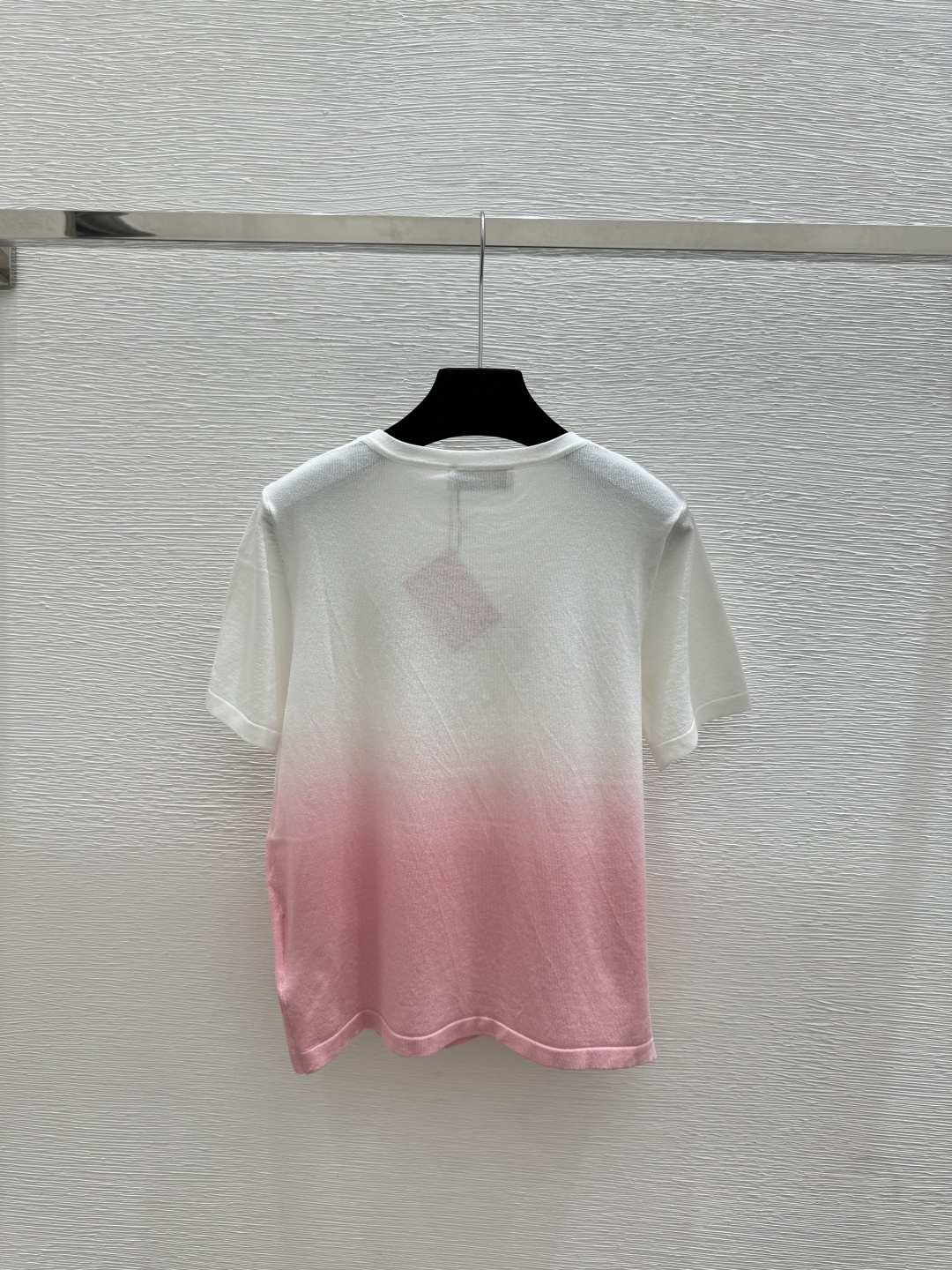 🆕M家🆕 春夏新款 撞色渐变花卉钉珠圆领针织短袖颜色：粉色 蓝色 绿色尺码：36.38.40