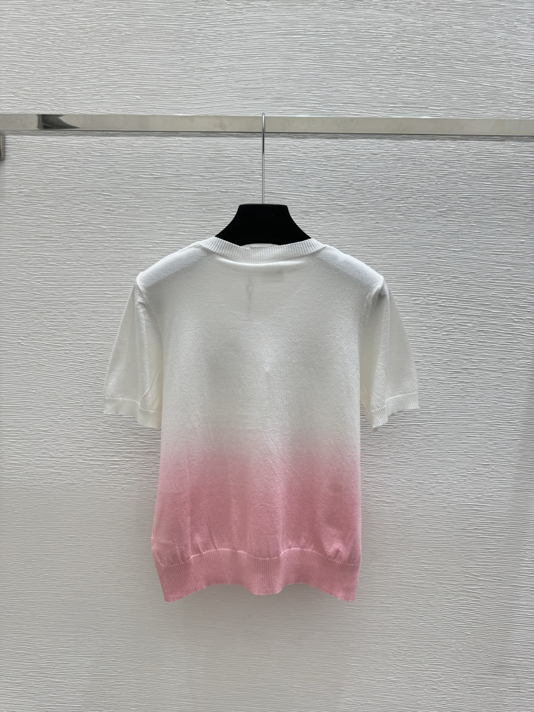 🆕D家🆕 春夏新款 撞色花卉圆领针织短袖颜色：粉色 蓝色 绿色尺码：36.38.40