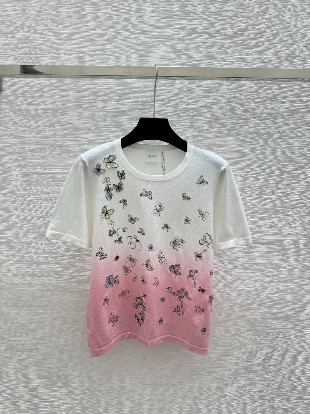 🆕D家🆕 春夏新款 撞色渐变蝴蝶圆领针织短袖颜色：粉色 蓝色 绿色尺码：36.38.40