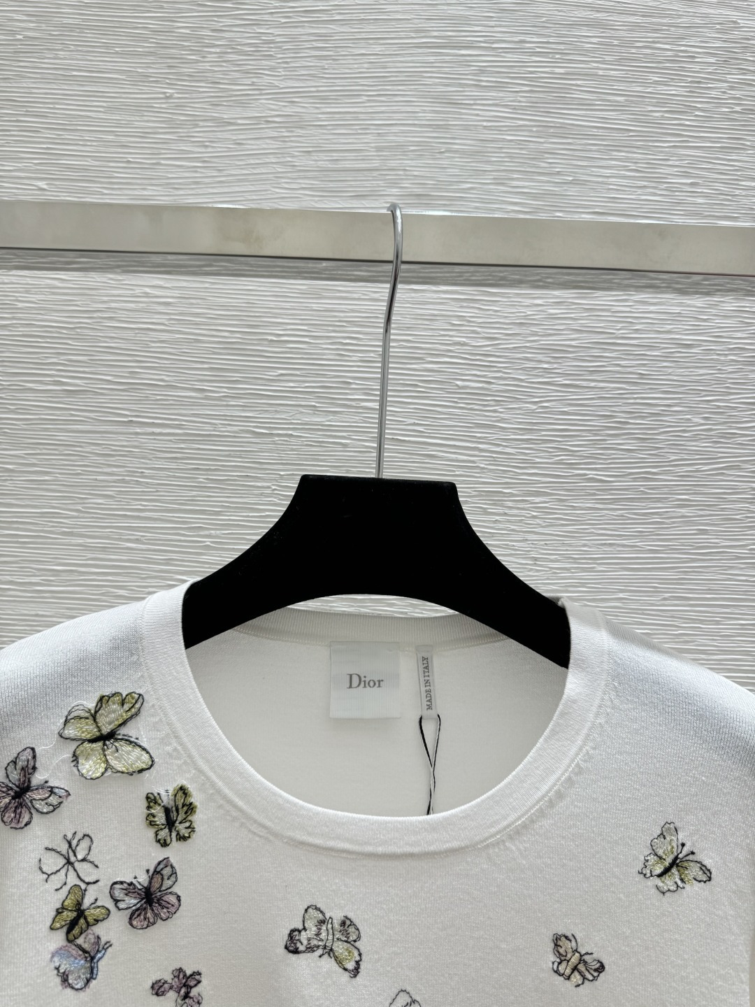 🆕D家🆕 春夏新款 撞色渐变蝴蝶圆领针织短袖颜色：粉色 蓝色 绿色尺码：36.38.40