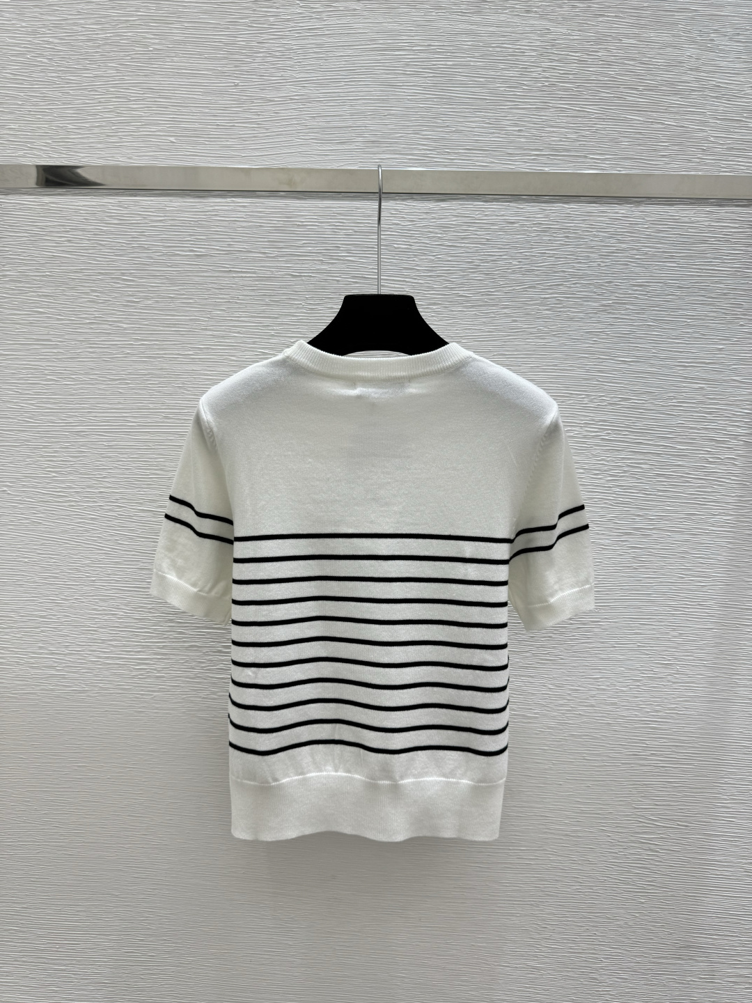 🆕D家🆕 春夏新款 撞色条纹字母圆领针织短袖颜色：白色 粉色 黑色尺码：36.38.40