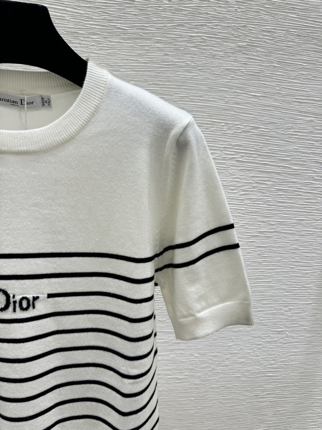 🆕D家🆕 春夏新款 撞色条纹字母圆领针织短袖颜色：白色 粉色 黑色尺码：36.38.40