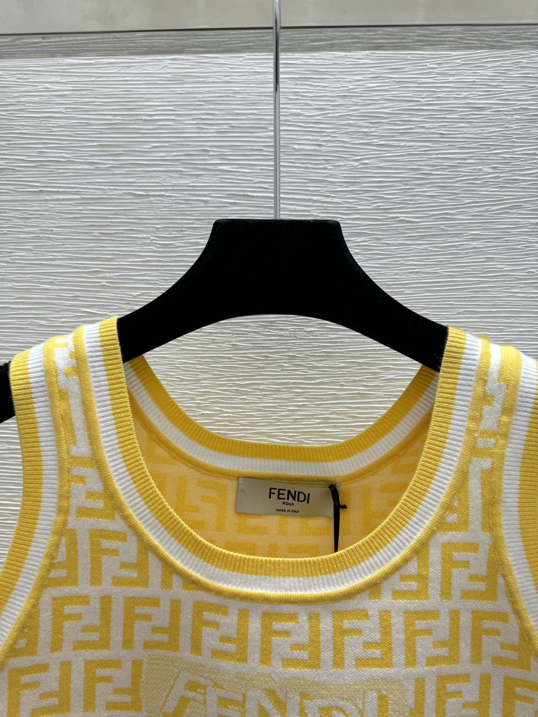 🆕F家🆕 春夏新款 撞色老花字母圆领针织背心颜色：黄色 蓝色 咖啡尺码：36.38.40