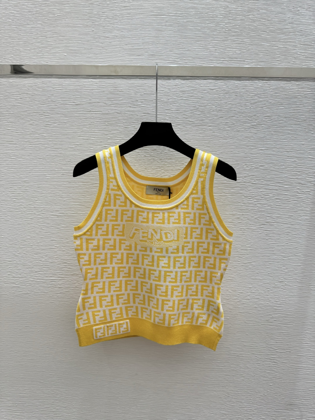 🆕F家🆕 春夏新款 撞色老花字母圆领针织背心颜色：黄色 蓝色 咖啡尺码：36.38.40