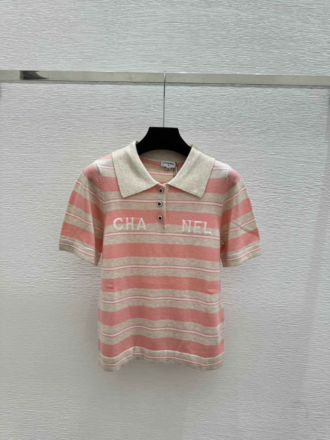 🆕CH家🆕 春夏新款 撞色字母条纹翻领针织短袖颜色：杏色 紫色 黑色尺码：36.38.40