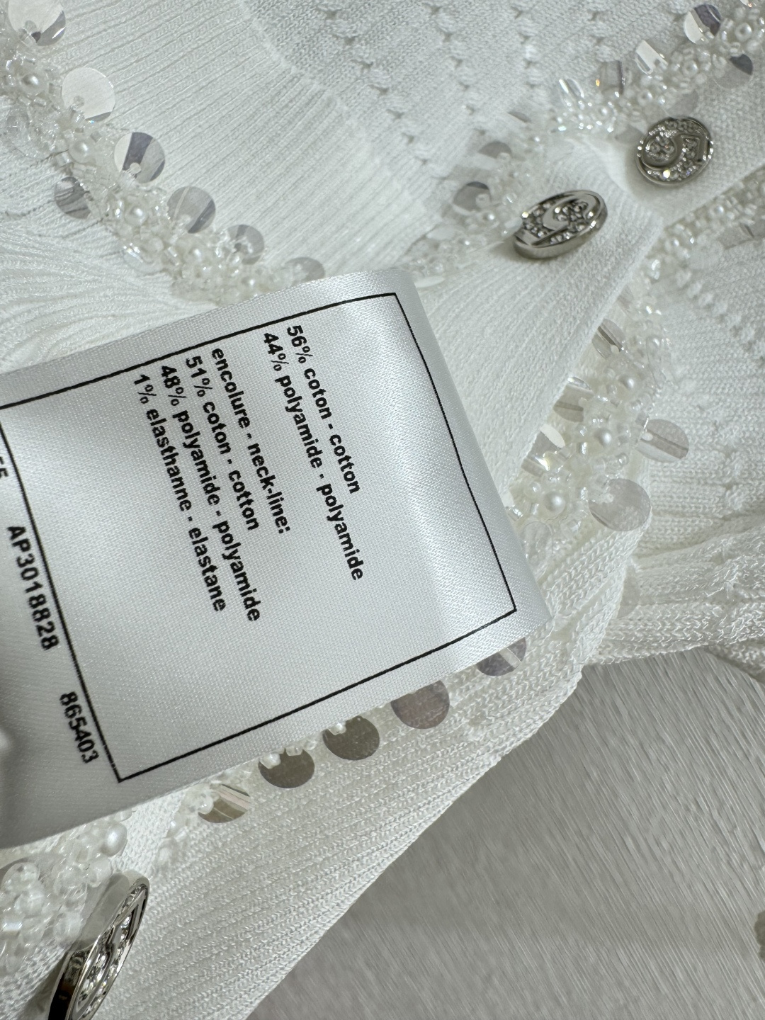 🆕CH家🆕 春夏新款 纯色重工钉珠珠片圆领针织短袖开衫颜色：白色 粉色尺码：36.38.40