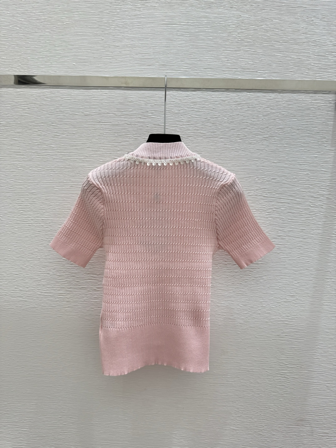 🆕CH家🆕 春夏新款 纯色重工钉珠珠片圆领针织短袖开衫颜色：白色 粉色尺码：36.38.40