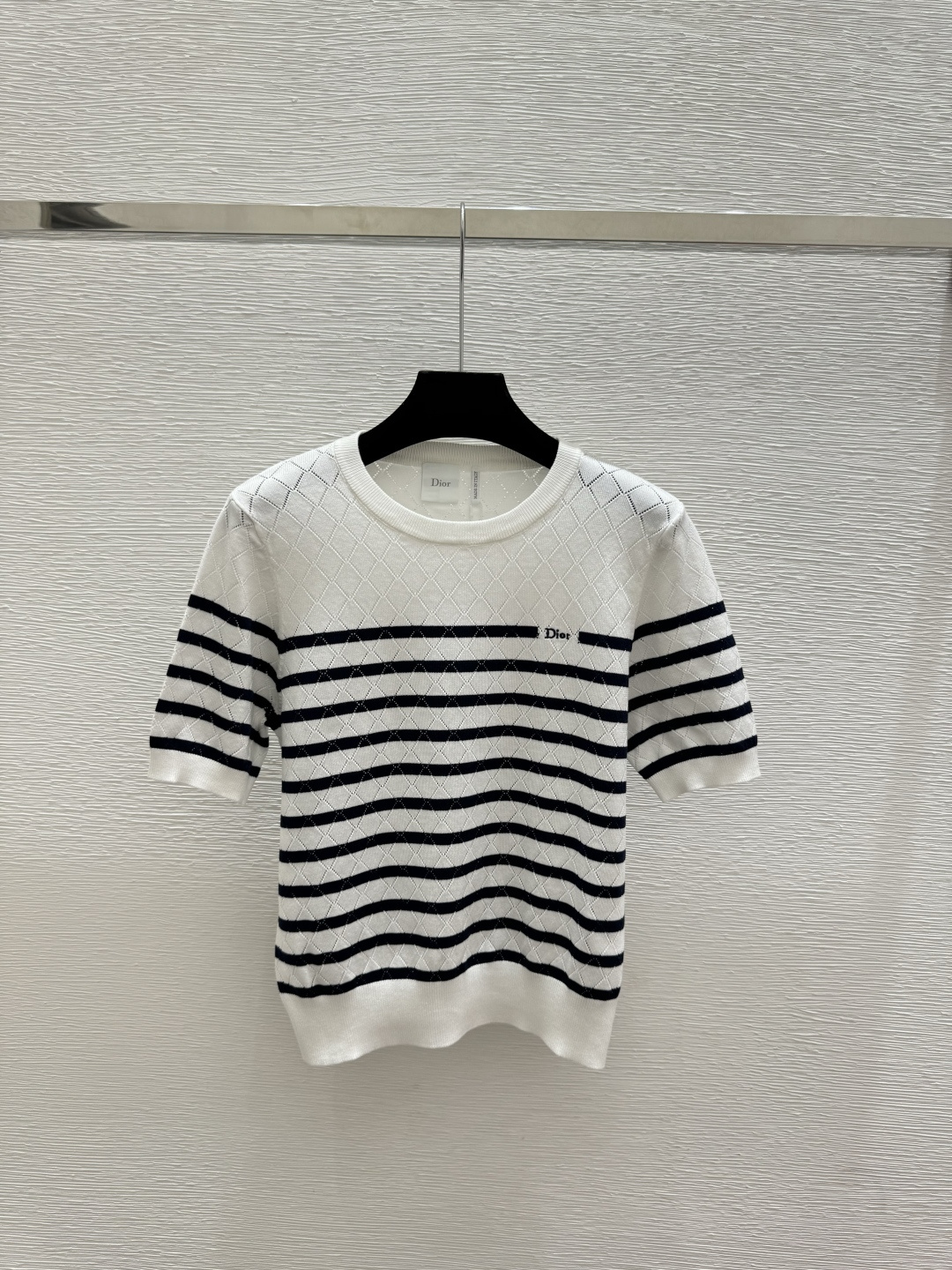 🆕D家🆕 春夏新款 撞色条纹镂空圆领针织短袖颜色：白色宝蓝尺码：36.38.40