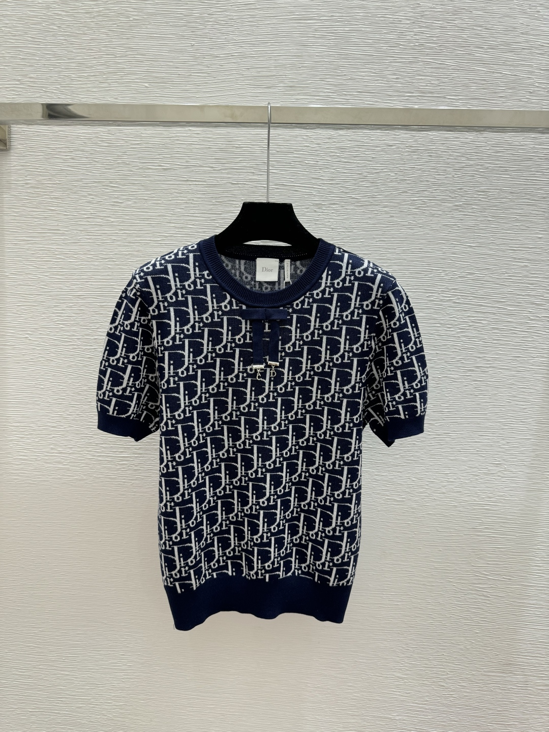 🆕D家🆕 春夏新款 撞色老花字母圆领针织短袖颜色：粉色 绿色 宝蓝尺码：36.38.40