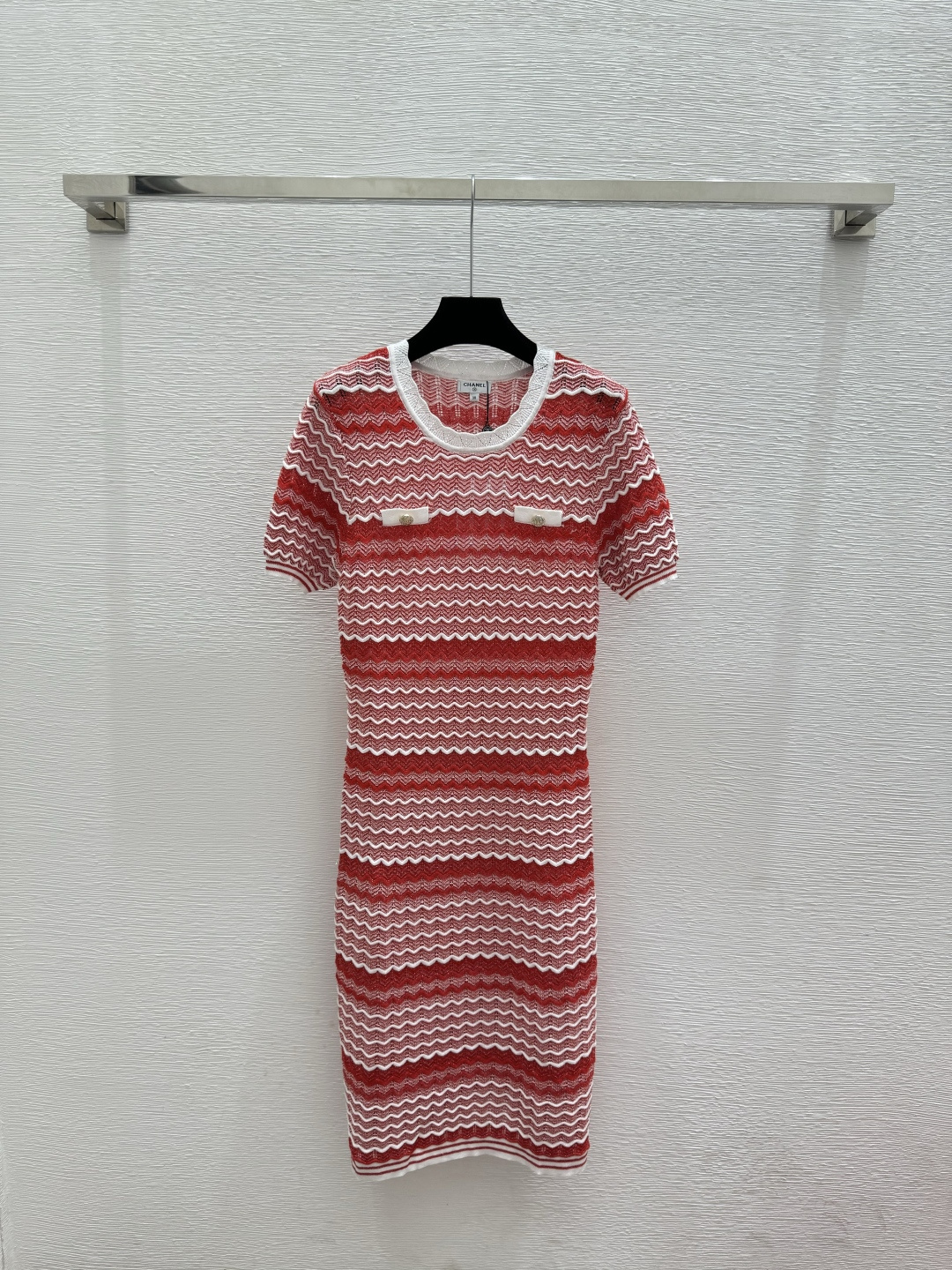 🆕CH家🆕 春夏新款 撞色条纹圆领针织短袖裙颜色：粉色 蓝色 红色尺码：36.38.40