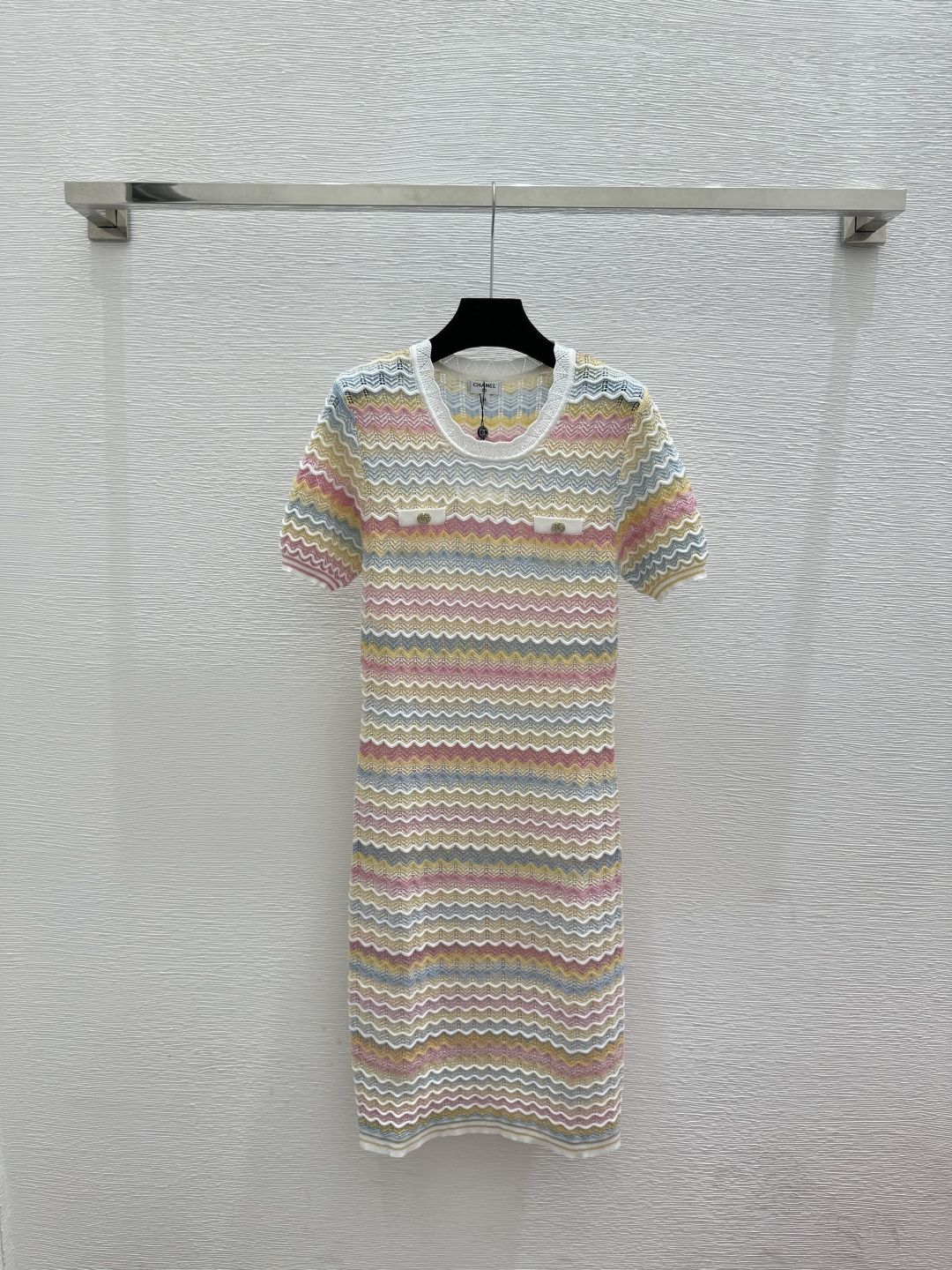 🆕CH家🆕 春夏新款 撞色条纹圆领针织短袖裙颜色：粉色 蓝色 红色尺码：36.38.40