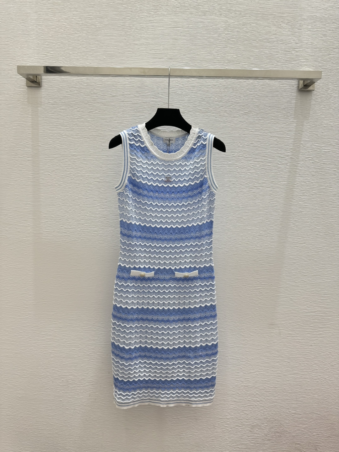 🆕CH家🆕 春夏新款 撞色条纹圆领针织背心裙颜色：粉色 蓝色 红色尺码：36.38.40