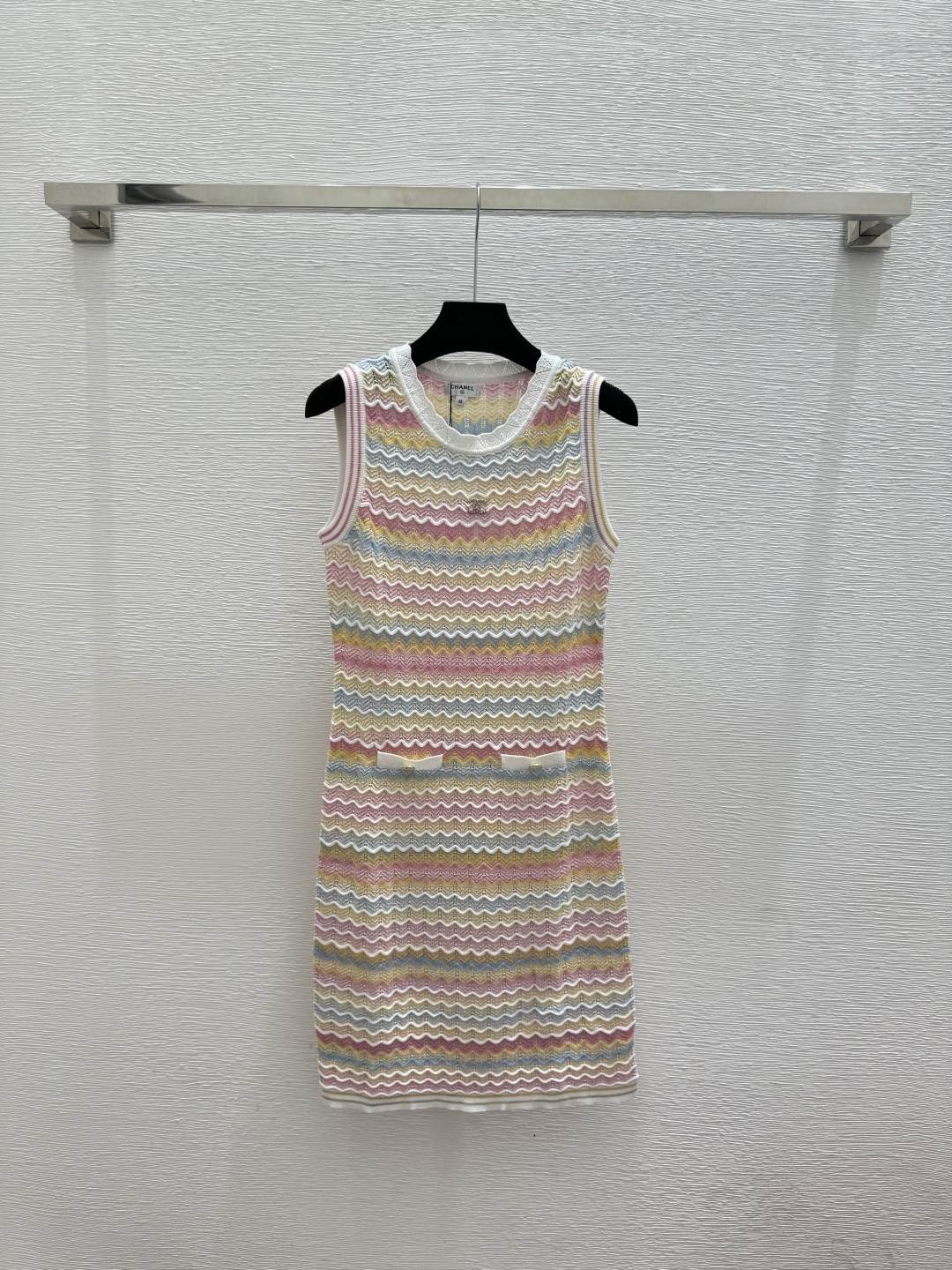 🆕CH家🆕 春夏新款 撞色条纹圆领针织背心裙颜色：粉色 蓝色 红色尺码：36.38.40
