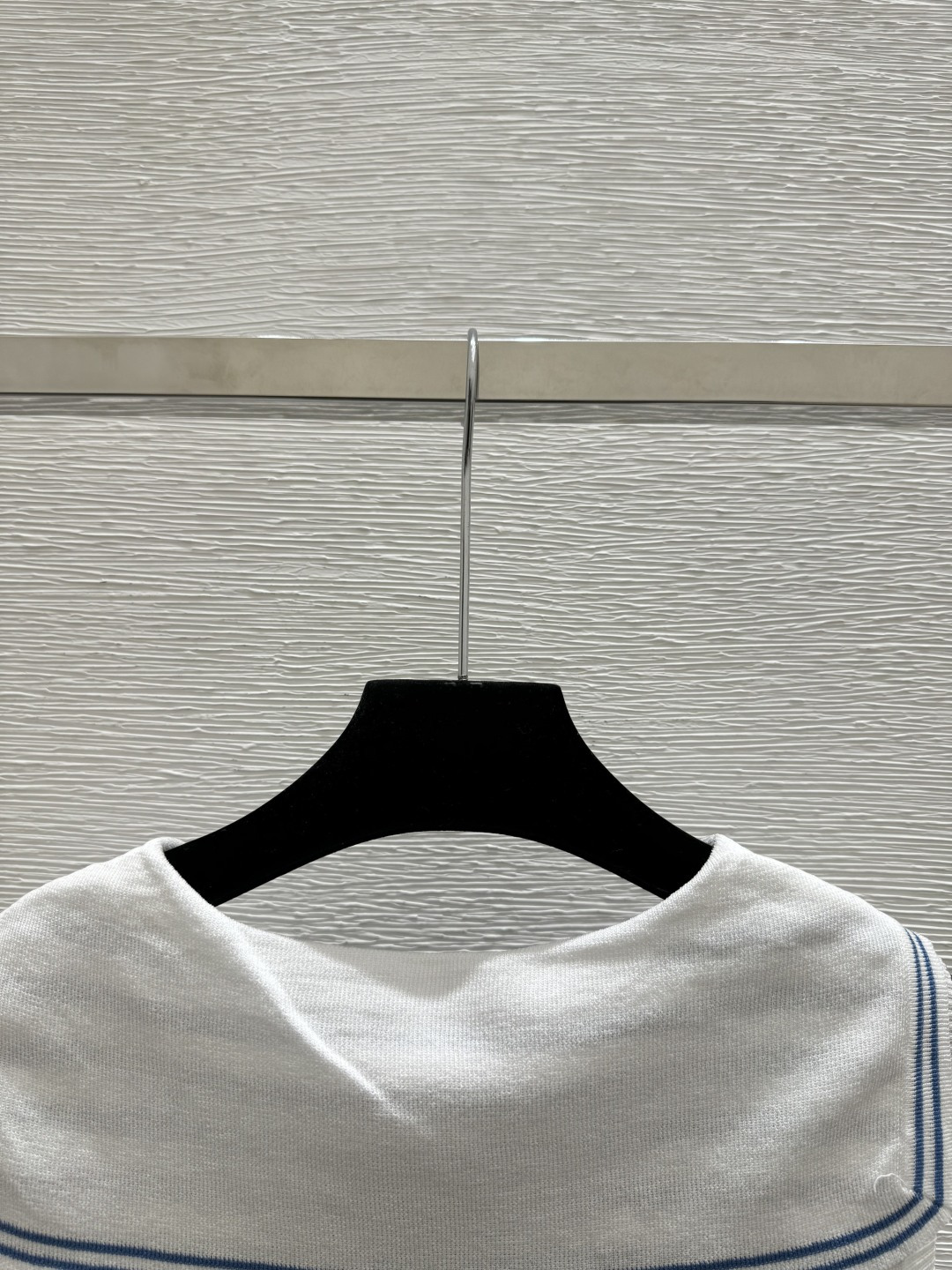 🆕M家🆕 春夏新款 撞色条纹海军领针织背心颜色：蓝色尺码：36.38.40