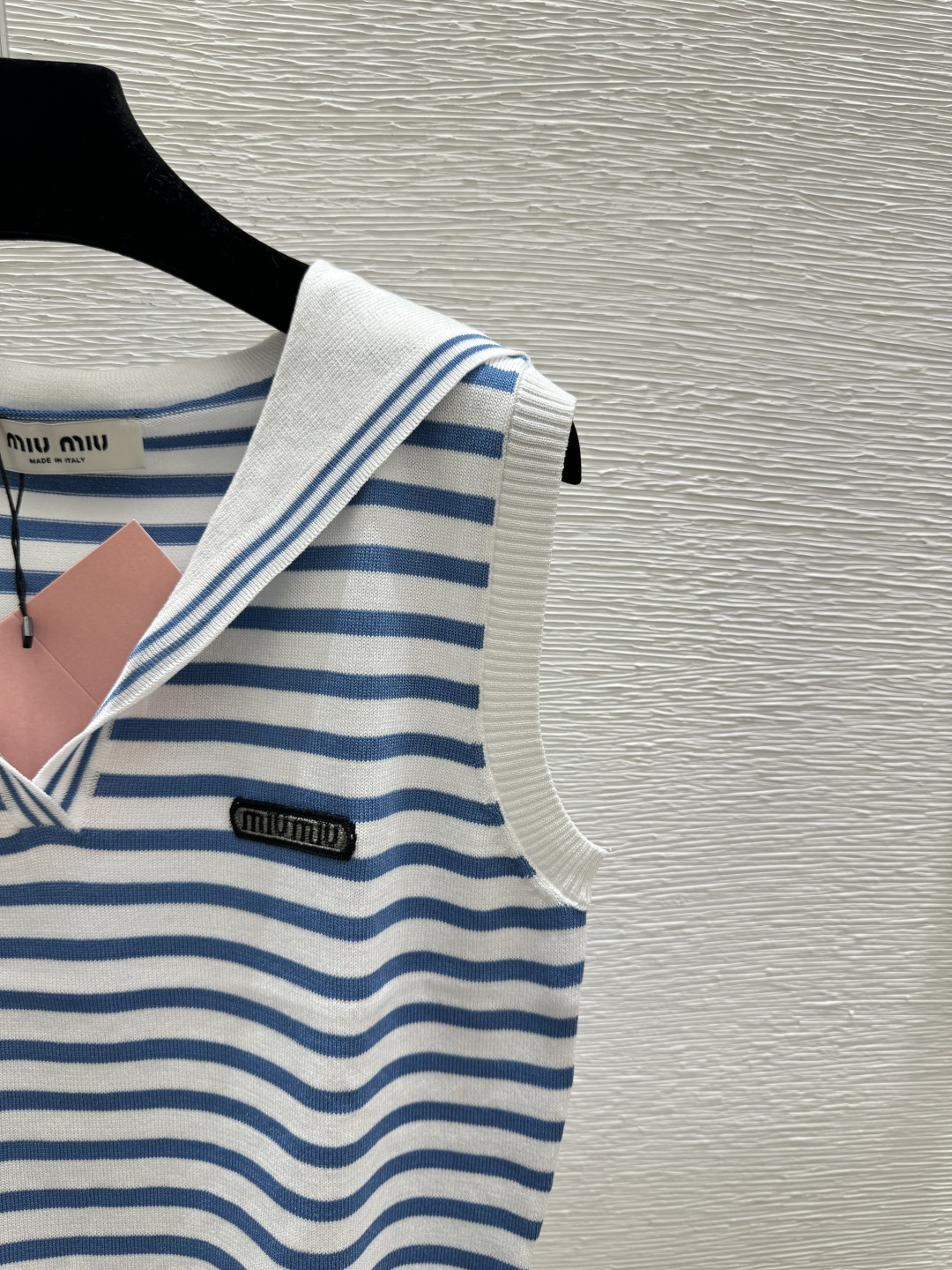 🆕M家🆕 春夏新款 撞色条纹海军领针织背心颜色：蓝色尺码：36.38.40