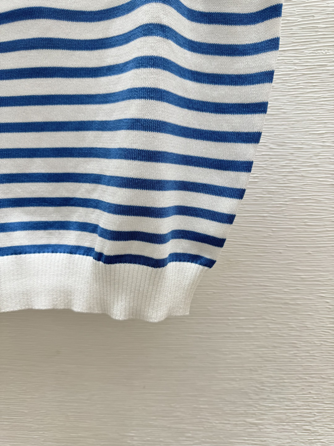 🆕M家🆕 春夏新款 撞色条纹海军领针织背心颜色：蓝色尺码：36.38.40