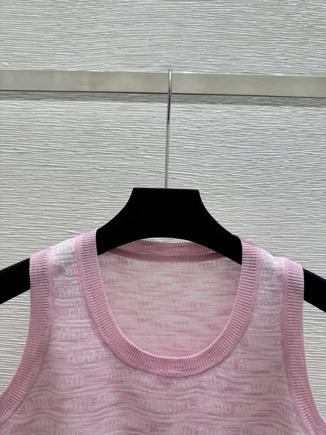 🆕M家🆕 春夏新款 撞色字母圆领针织背心颜色：粉色 黄色 黑色尺码：36.38.40