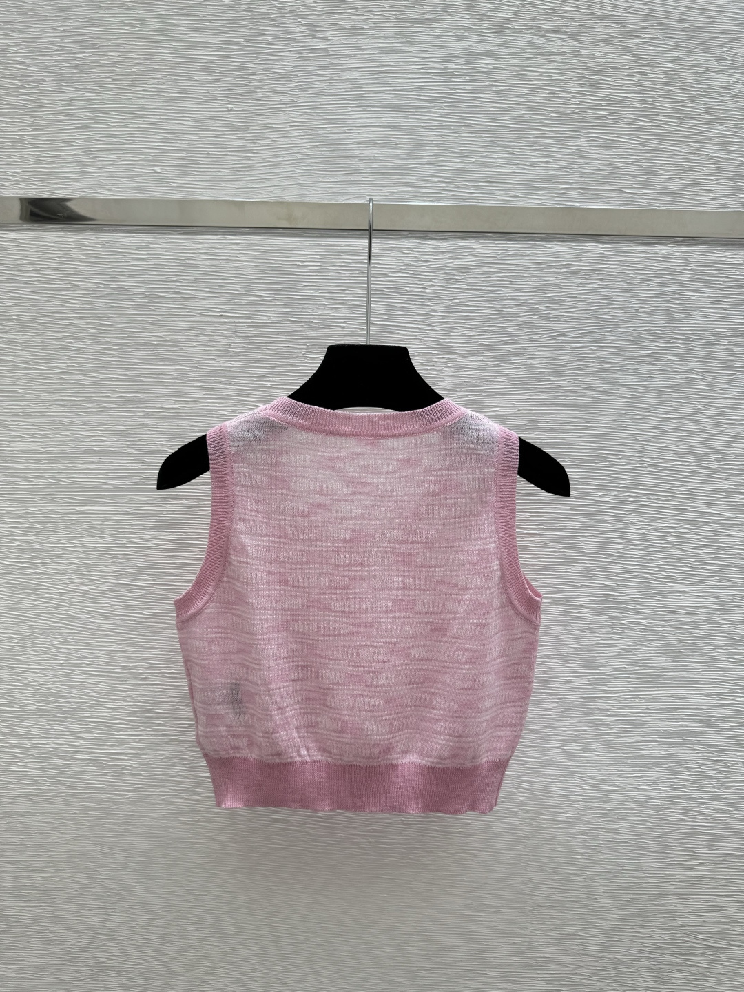 🆕M家🆕 春夏新款 撞色字母圆领针织背心颜色：粉色 黄色 黑色尺码：36.38.40