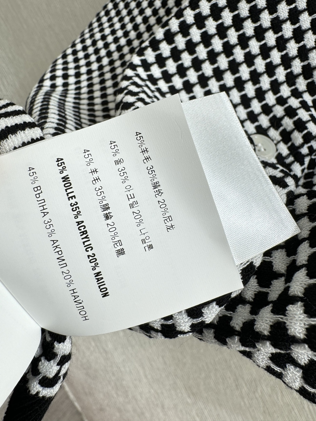 🆕M家🆕 春夏新款 撞色格子花边圆领针织背心颜色：黑色尺码：36.38.40