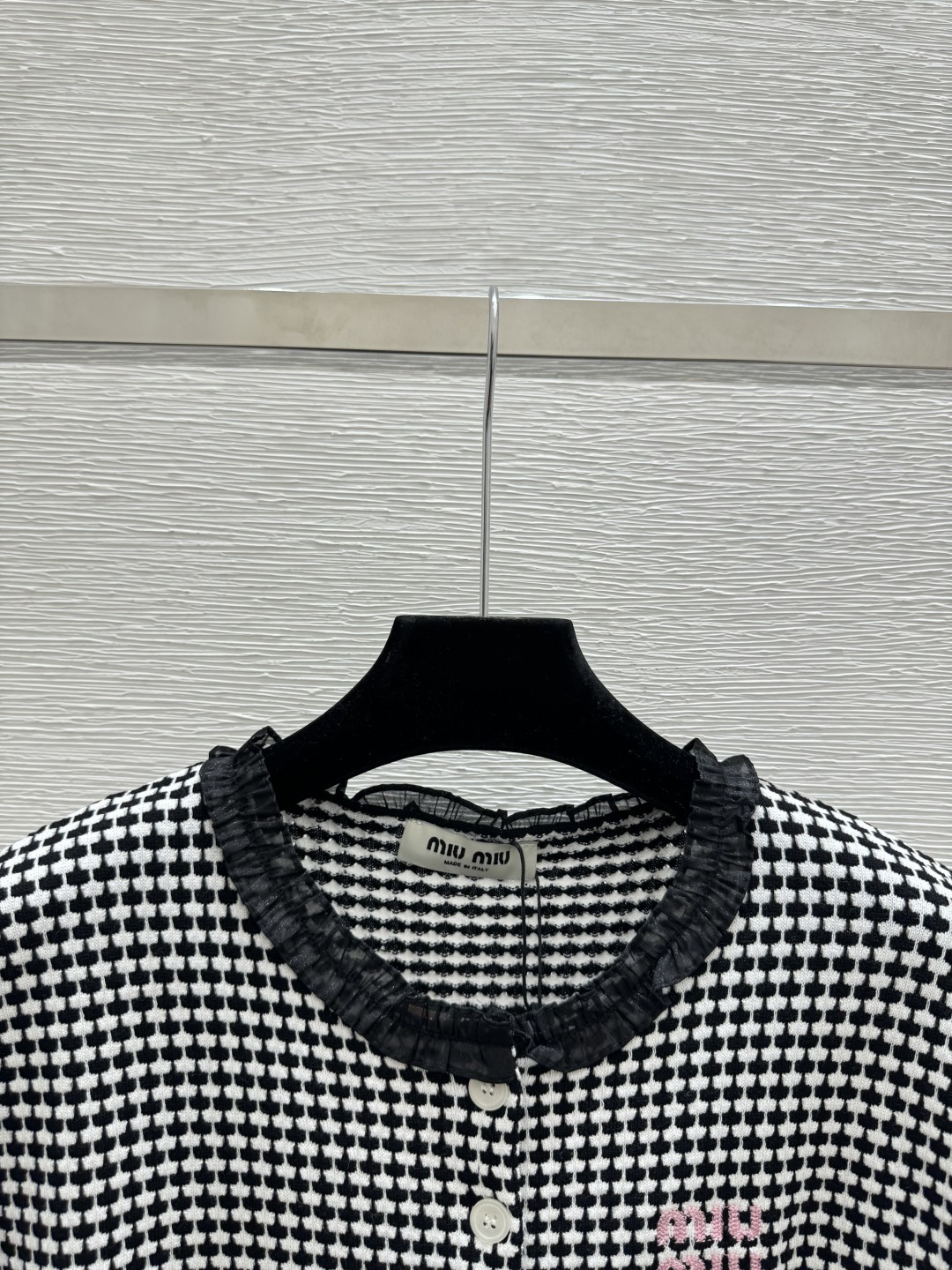 🆕M家🆕 春夏新款 撞色格子花边圆领针织背心颜色：黑色尺码：36.38.40