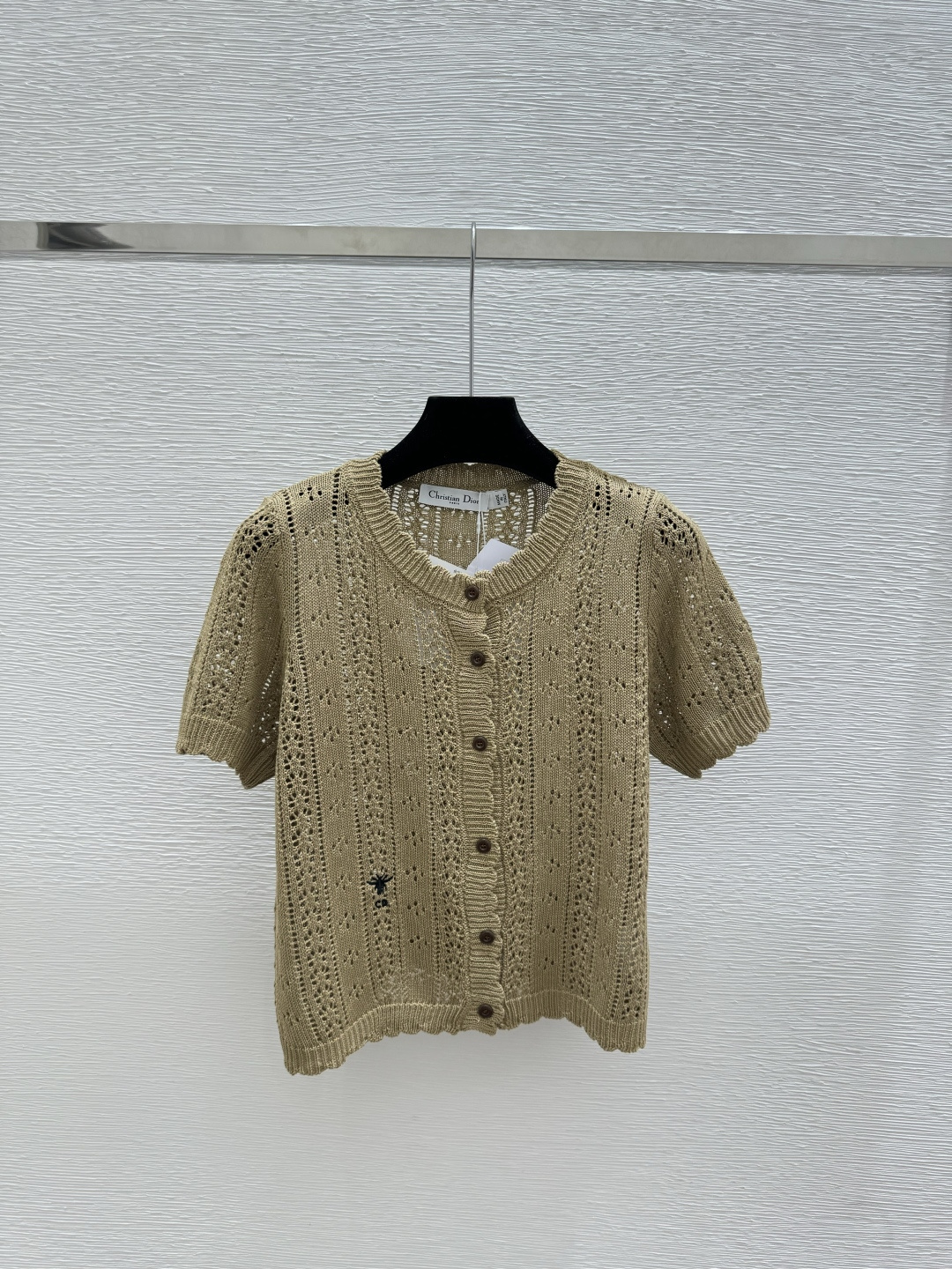 🆕D家🆕 春夏新款 纯色镂空圆领针织短袖开衫颜色：白色 卡其尺码：36.38.40