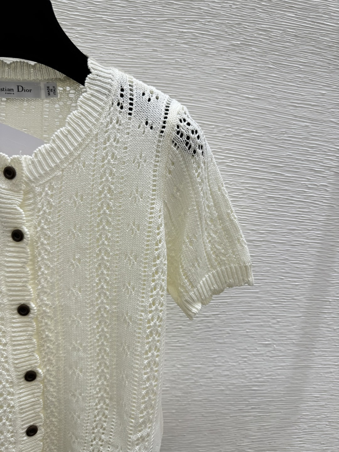 🆕D家🆕 春夏新款 纯色镂空圆领针织短袖开衫颜色：白色 卡其尺码：36.38.40