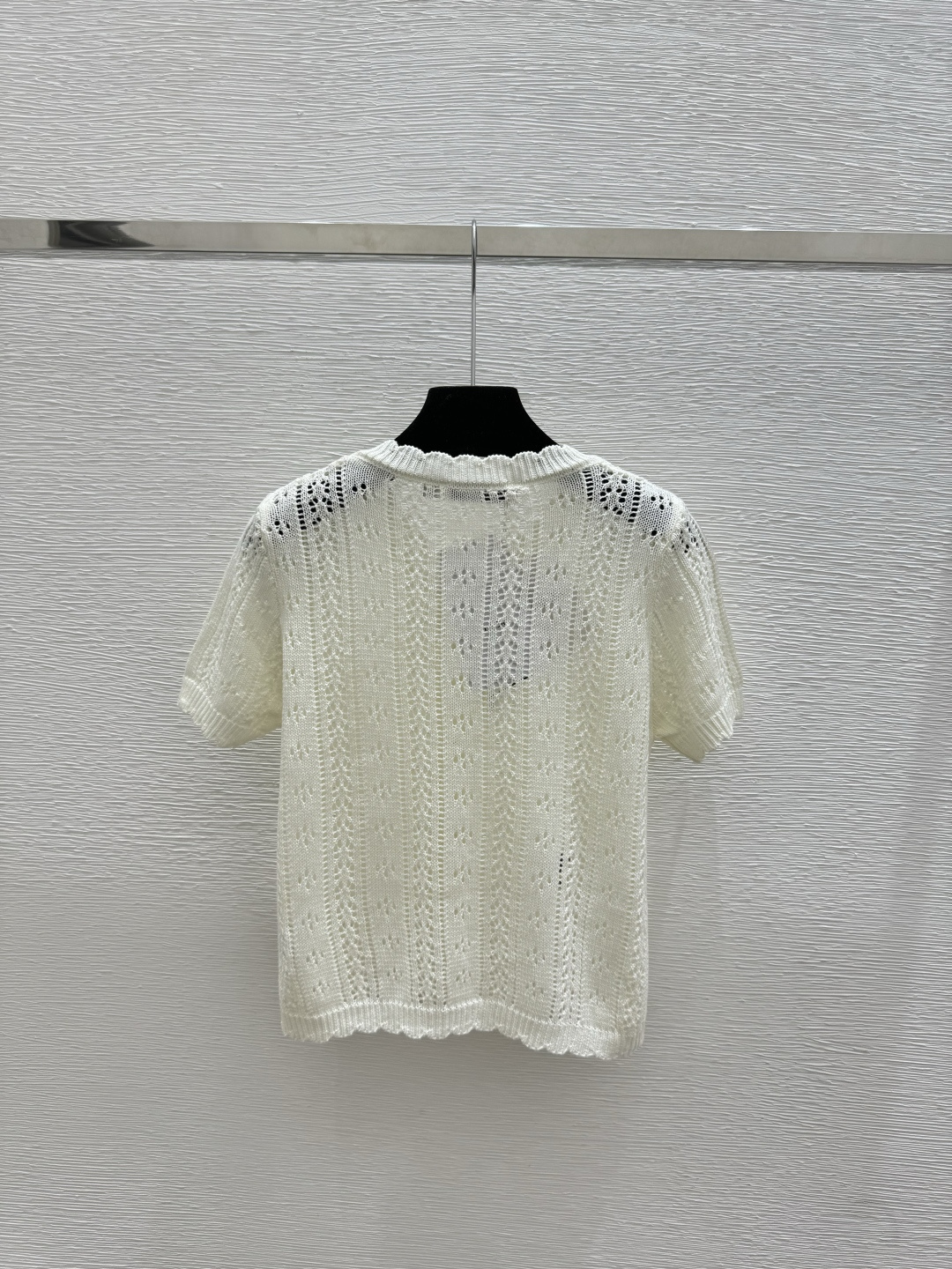 🆕D家🆕 春夏新款 纯色镂空圆领针织短袖开衫颜色：白色 卡其尺码：36.38.40