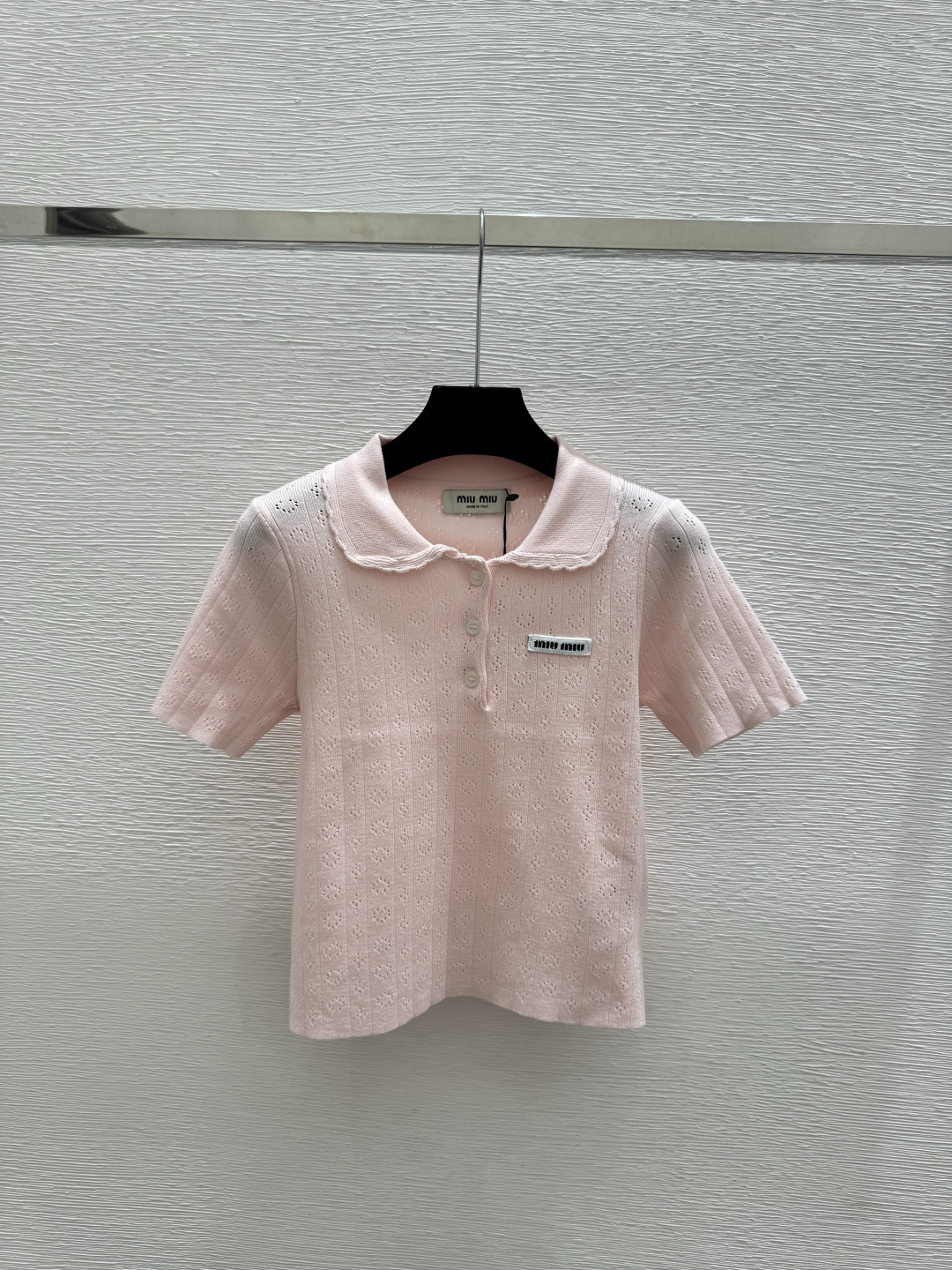 🆕M家🆕 春夏新款 纯色镂空花边翻领针织短袖颜色：白色 粉色尺码：36.38.40