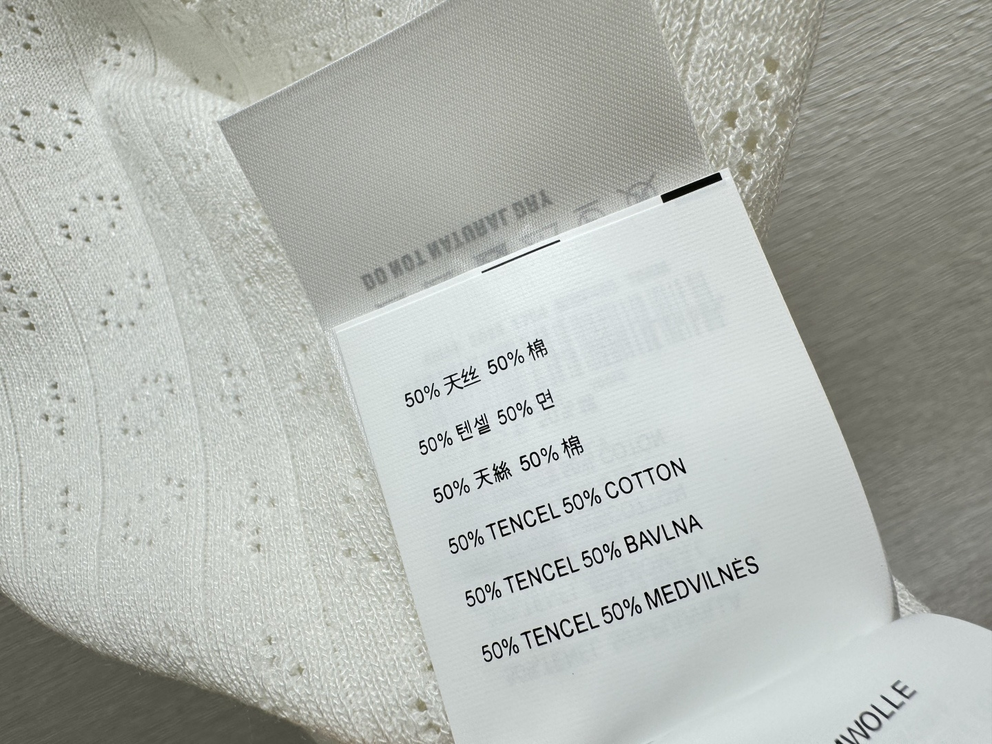 🆕M家🆕 春夏新款 纯色镂空花边翻领针织短袖颜色：白色 粉色尺码：36.38.40