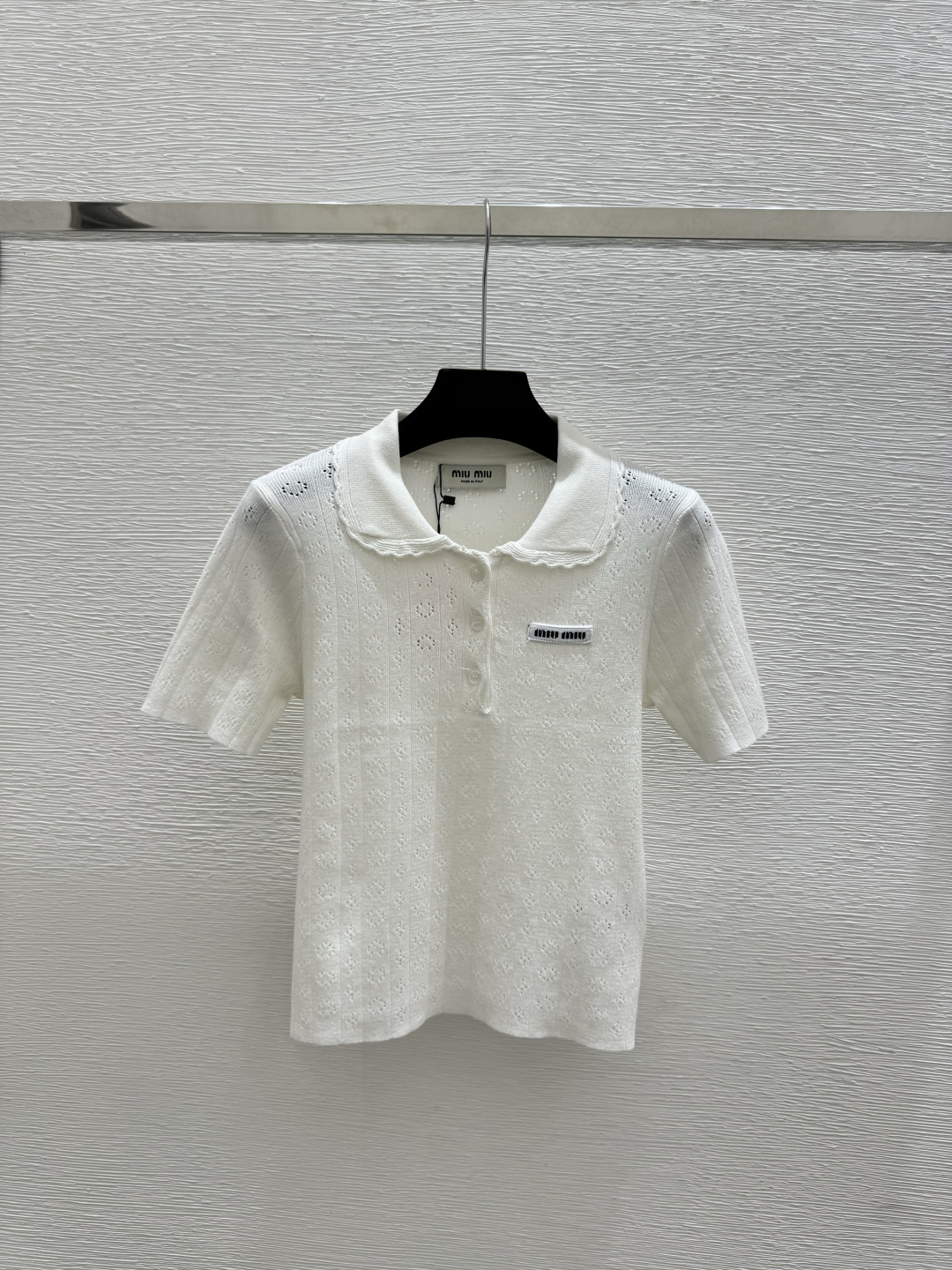 🆕M家🆕 春夏新款 纯色镂空花边翻领针织短袖颜色：白色 粉色尺码：36.38.40