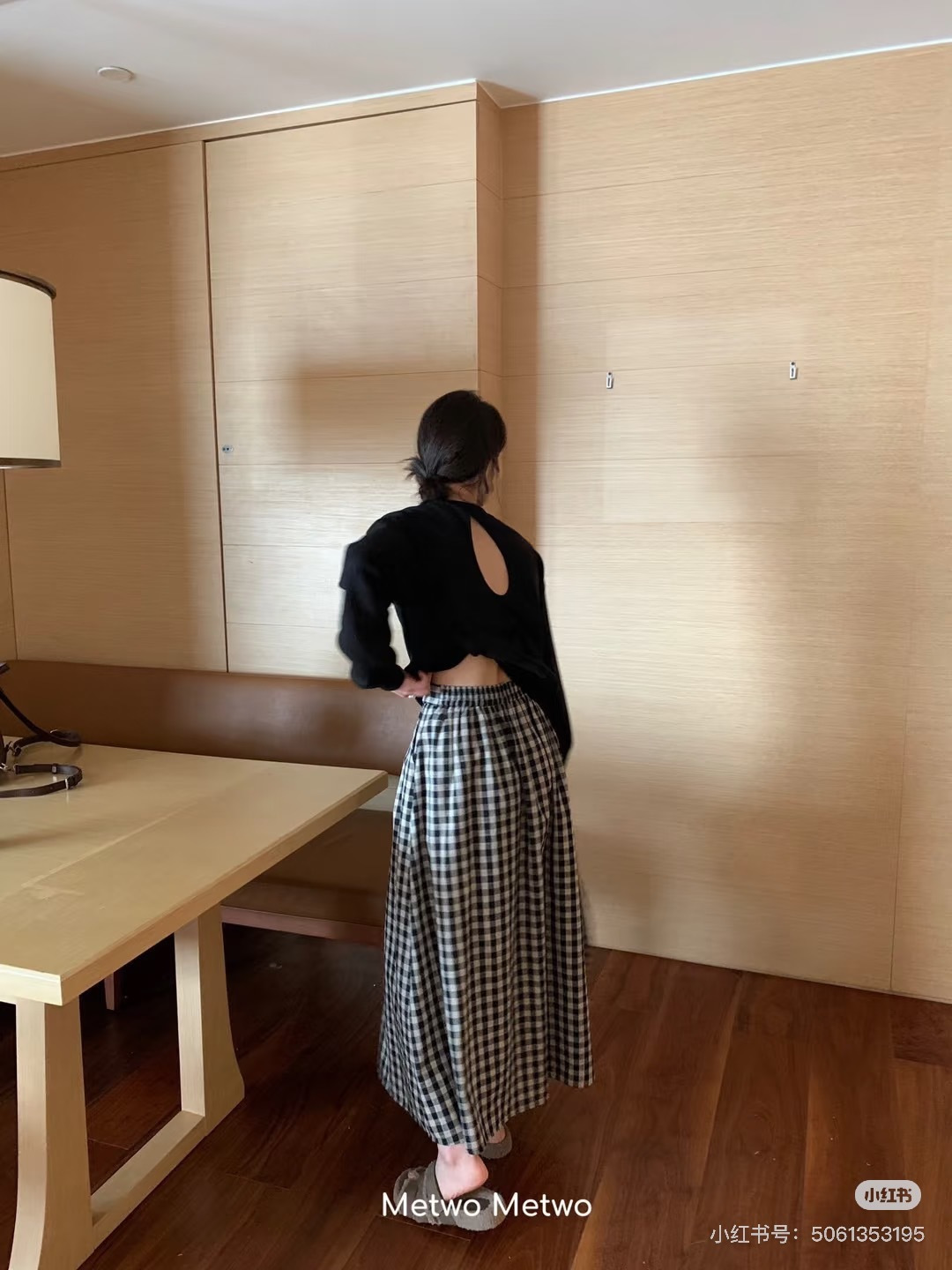 🆕P家🆕 春夏新款 撞色格子简约半裙颜色：黑色尺码：36.38.40