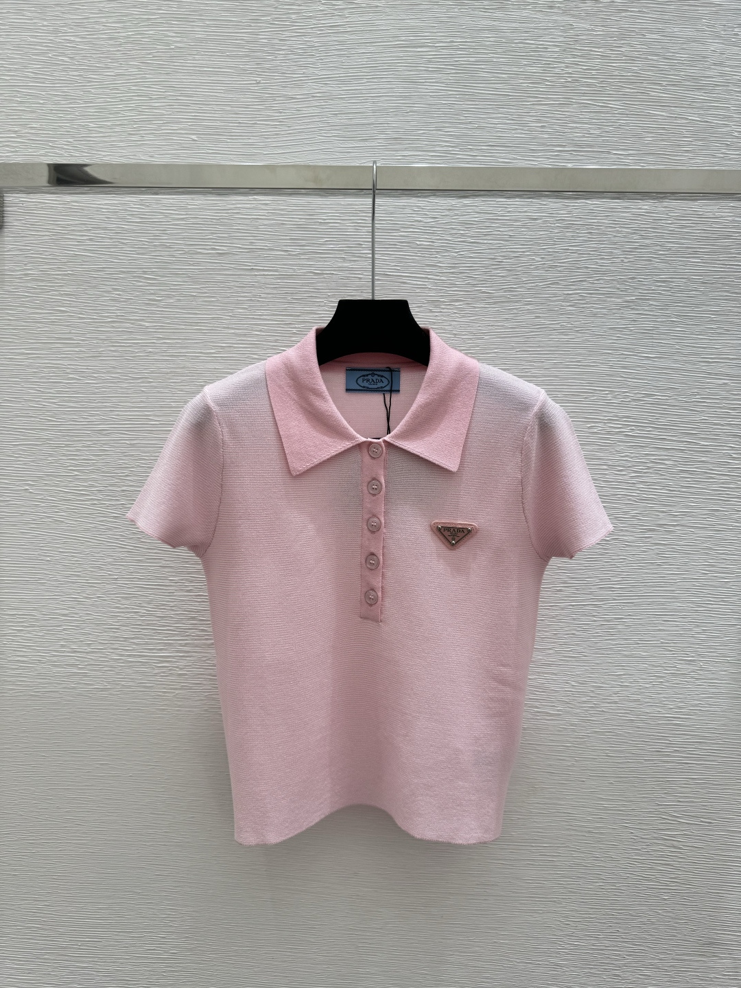 🆕P家🆕 春夏新款 撞色条纹翻领针织短袖颜色：粉色 黑色尺码：36.38.40