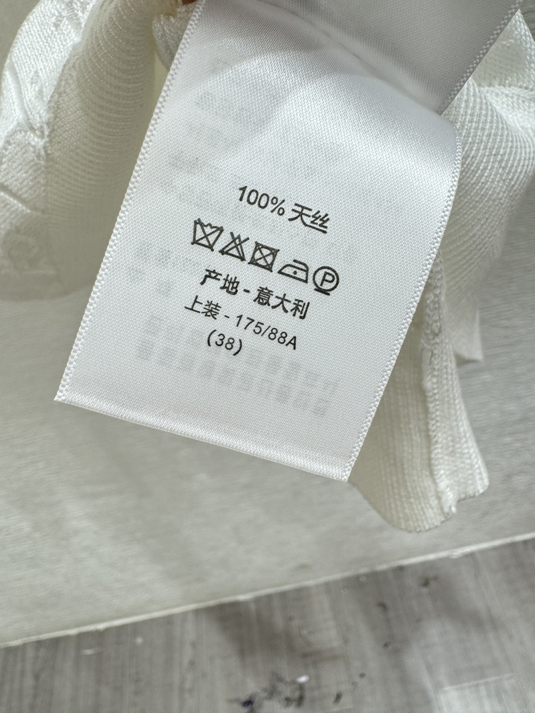 🆕D家🆕 春夏新款 纯色老花字母翻领针织短袖颜色：白色 粉色 蓝色尺码：36.38.40