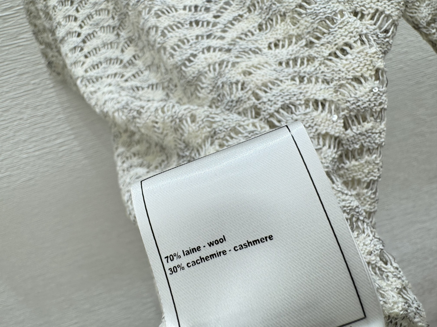 🆕CH家🆕 春夏新款 纯色镂空珠片圆领针织短袖颜色：灰色 粉色 蓝色尺码：36.38.40