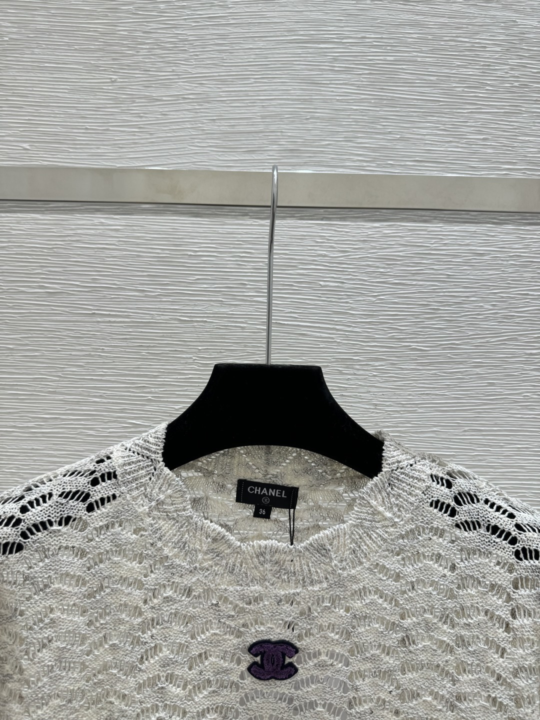 🆕CH家🆕 春夏新款 纯色镂空珠片圆领针织短袖颜色：灰色 粉色 蓝色尺码：36.38.40