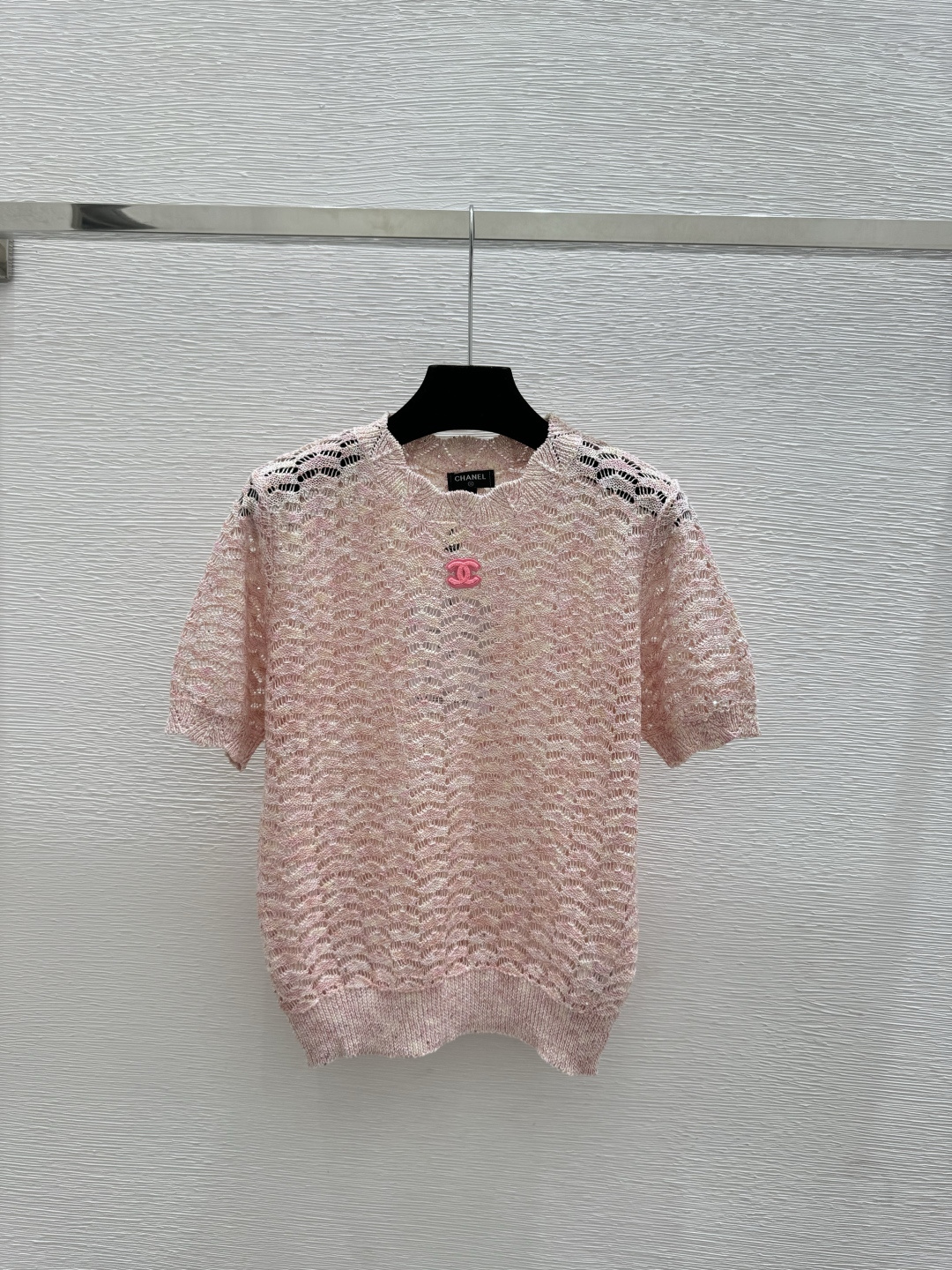 🆕CH家🆕 春夏新款 纯色镂空珠片圆领针织短袖颜色：灰色 粉色 蓝色尺码：36.38.40