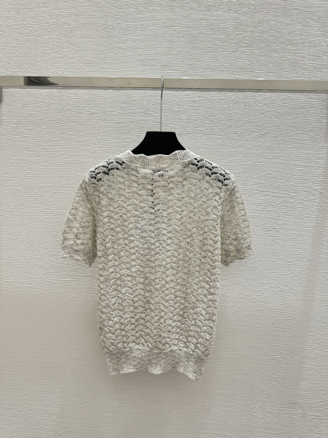 🆕CH家🆕 春夏新款 纯色镂空珠片圆领针织短袖颜色：灰色 粉色 蓝色尺码：36.38.40