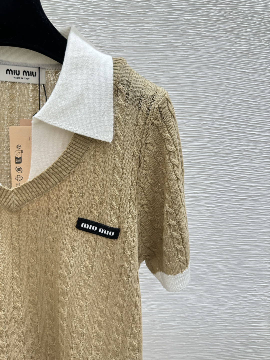 🆕M家🆕 春夏新款 撞色翻领简约针织短袖颜色：卡其 灰色 黑色尺码：36.38.40