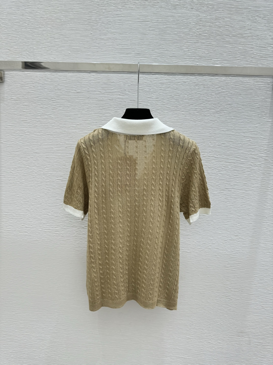 🆕M家🆕 春夏新款 撞色翻领简约针织短袖颜色：卡其 灰色 黑色尺码：36.38.40
