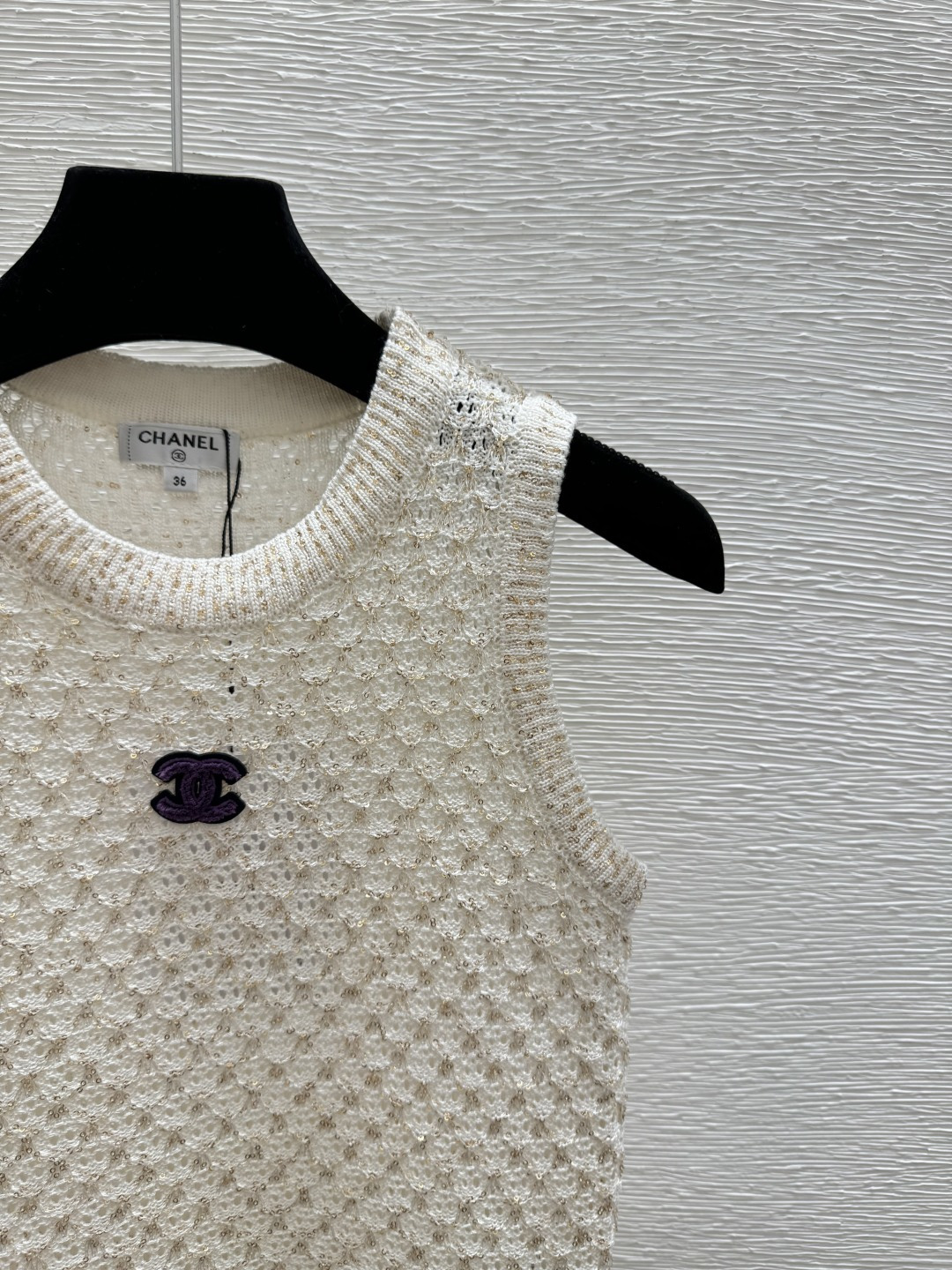 🆕CH家🆕 春夏新款 撞色金银线菱格圆领针织背心颜色：白色 黑色尺码：36.38.40