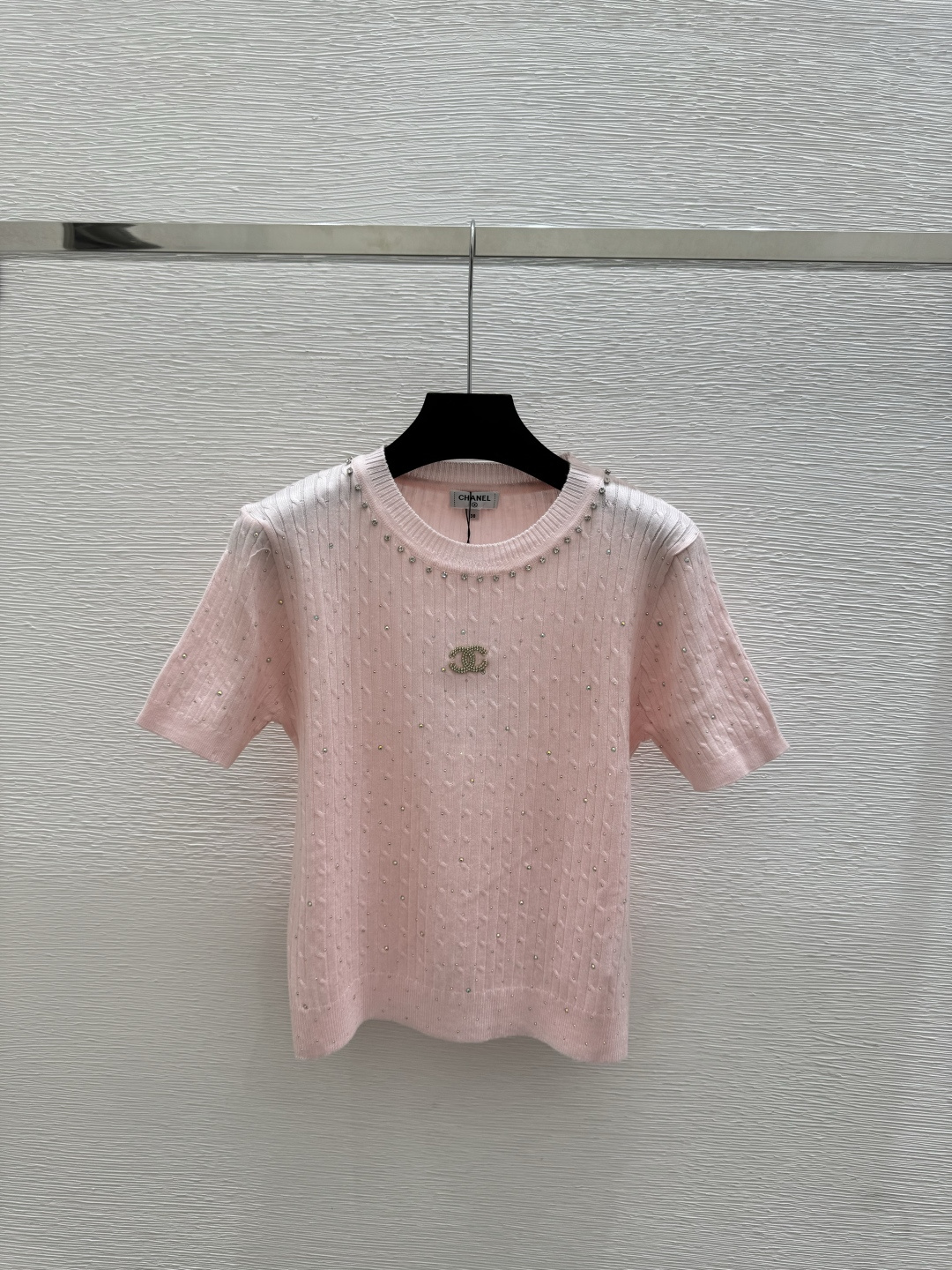 🆕CH家🆕 春夏新款 纯色烫钻重工钉珠圆领针织短袖颜色：白色 粉色 黑色尺码：36.38.40