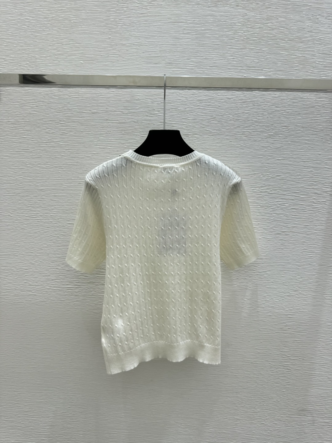 🆕CH家🆕 春夏新款 纯色烫钻重工钉珠圆领针织短袖颜色：白色 粉色 黑色尺码：36.38.40