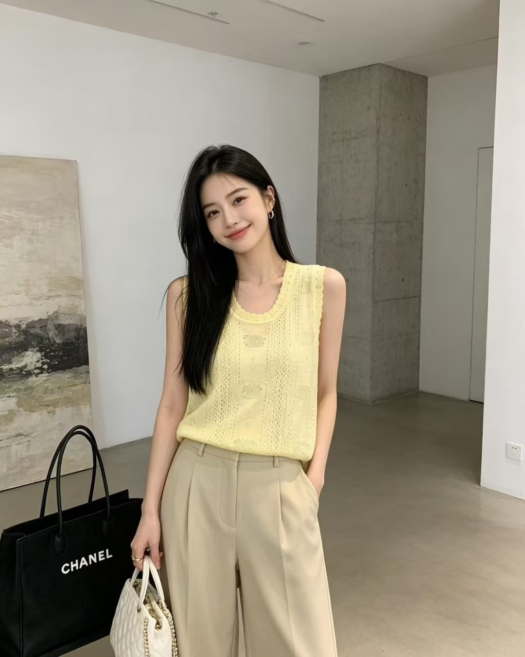 🆕CH家🆕 春夏新款 纯色镂空圆领针织背心颜色：白色 粉色 黄色尺码：36.38.40