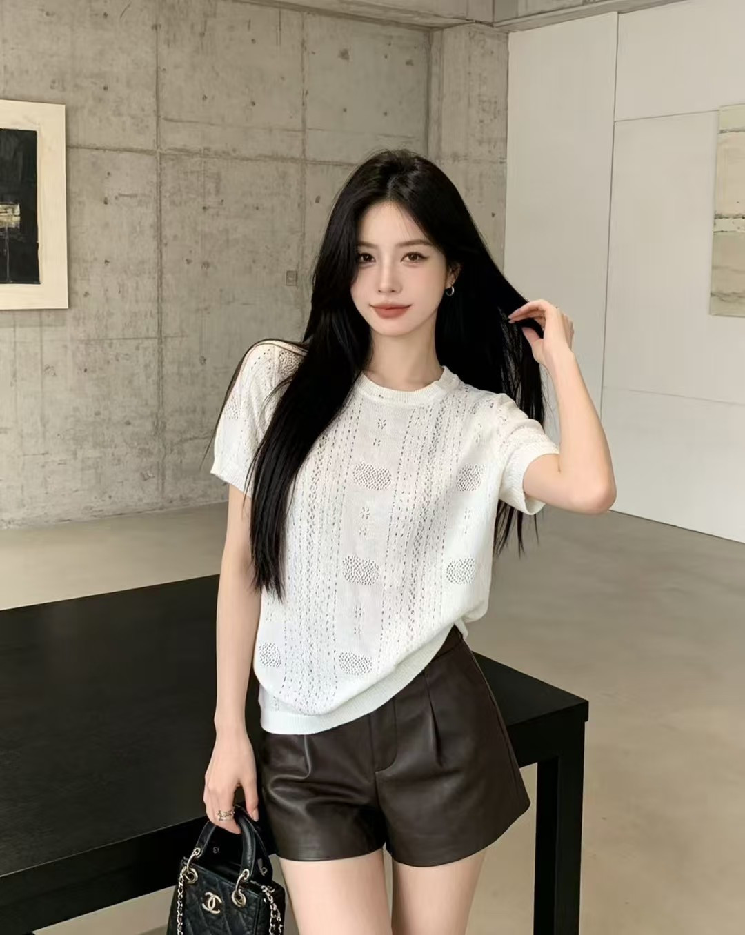 🆕CH家🆕 春夏新款 纯色镂空简约圆领针织短袖颜色：白色 粉色 黄色尺码：36.38.40