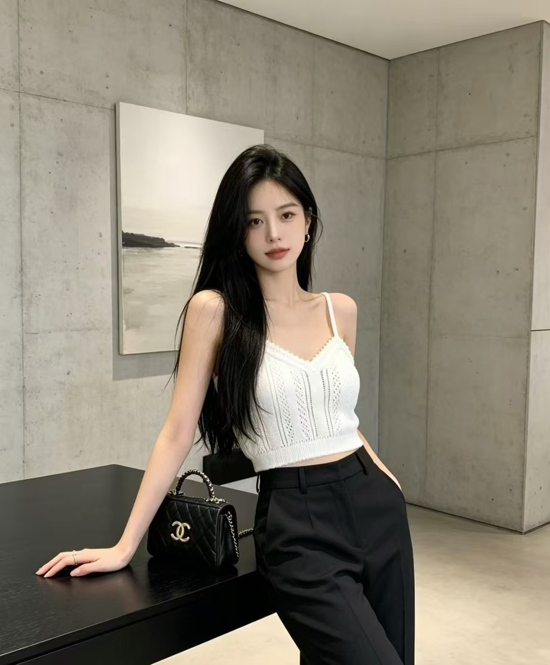 🆕P家🆕 春夏新款 纯色镂空针织吊带颜色：白色 黑色尺码：36.38.40