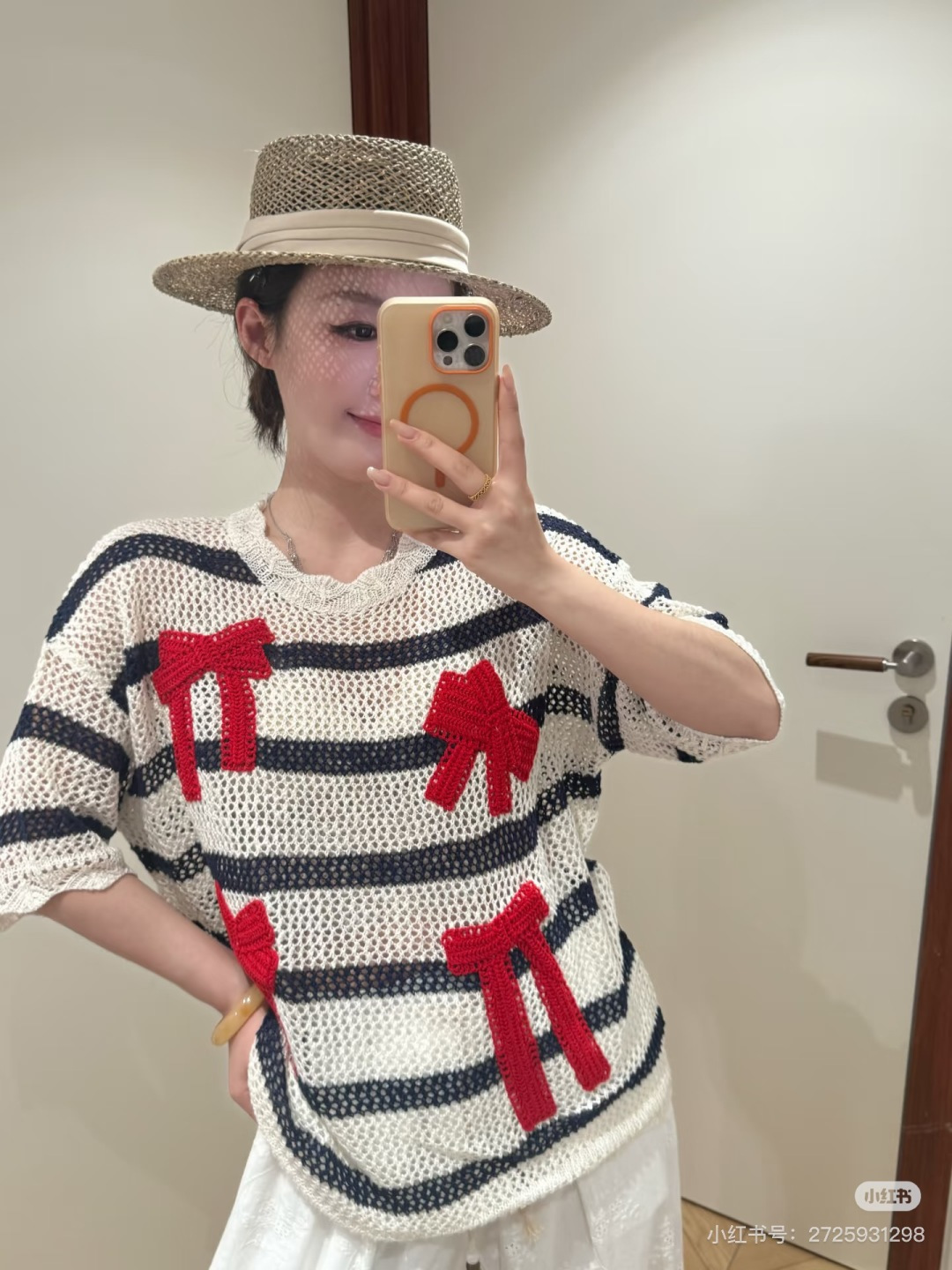 🆕CH家🆕 春夏新款 撞色蝴蝶结条纹镂空圆领针织短袖颜色：白色 尺码：36.38.40